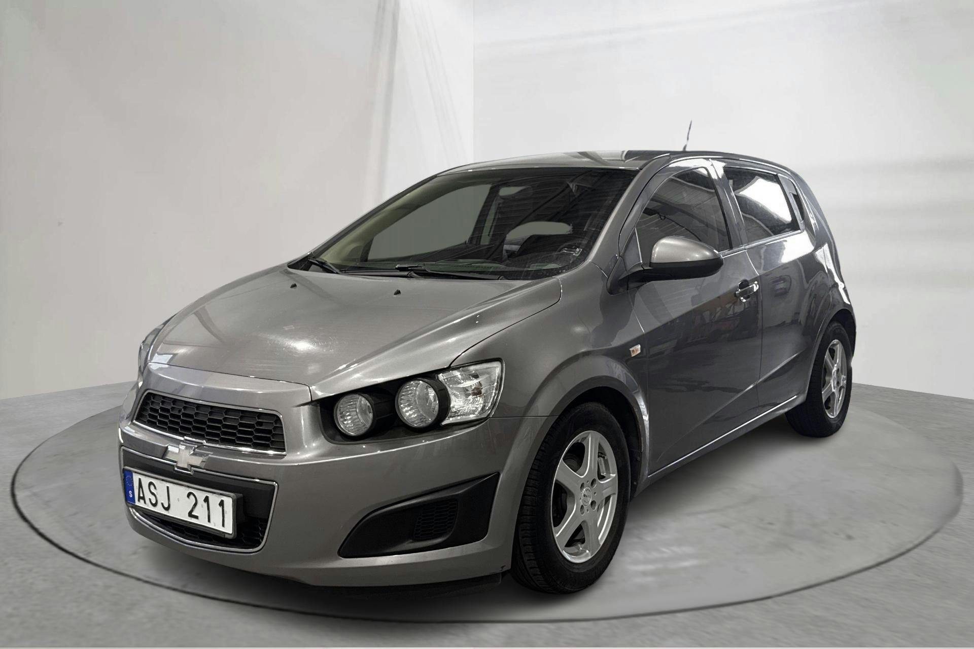 Chevrolet Aveo 1.2 5dr (86hk) - 142 230 km - Manual - gray - 2012
