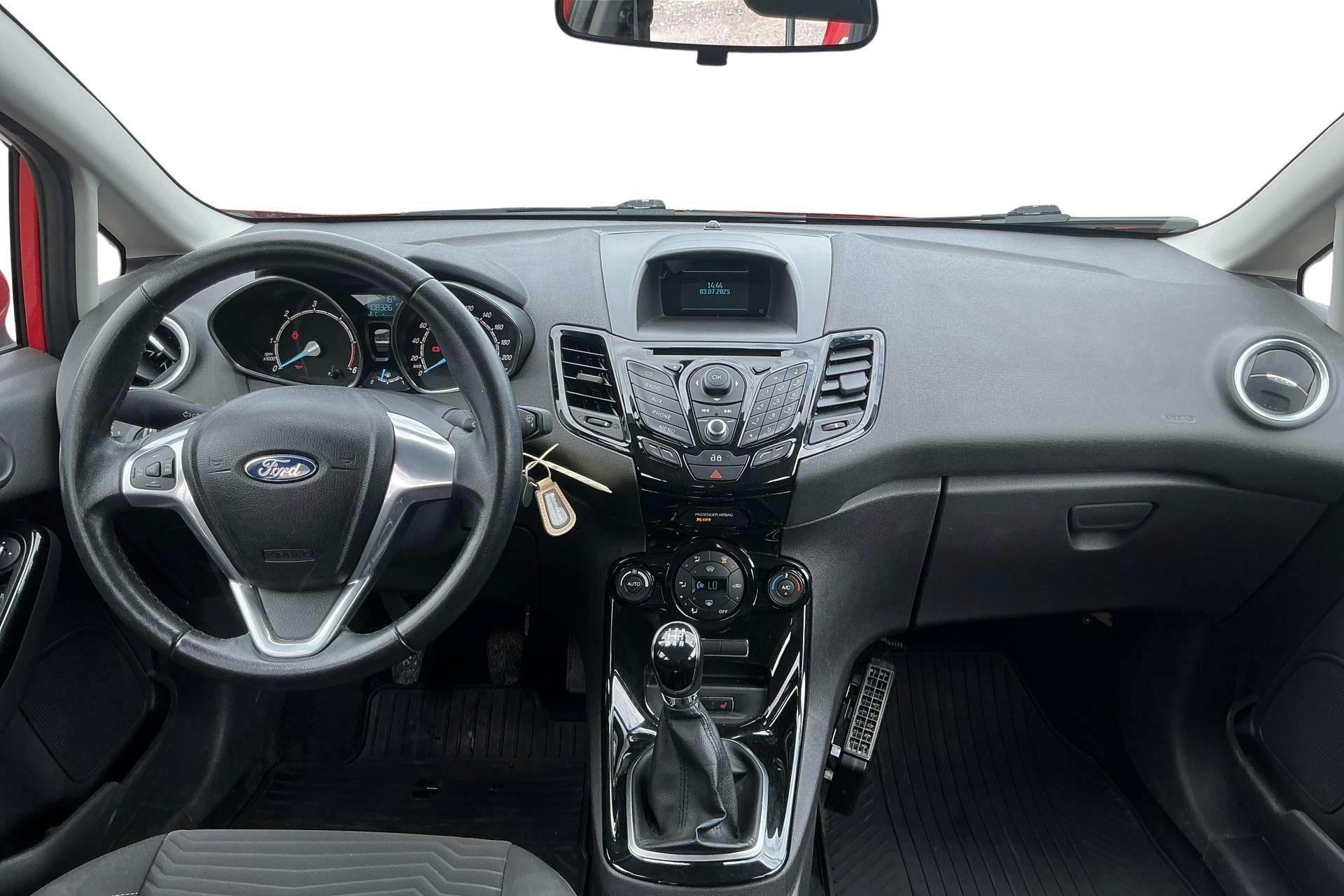 Ford Fiesta 1.6 TDCi Econetic 5dr (95hk) - 10 833 mil - Manuell - röd - 2014