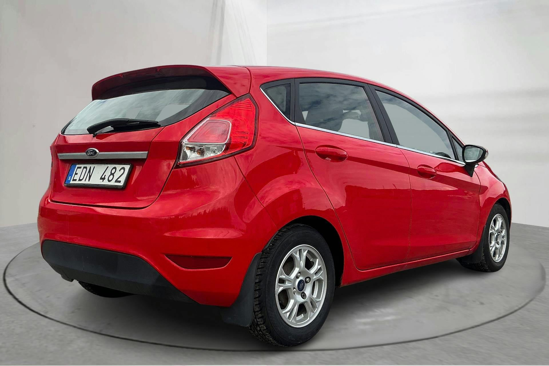 Ford Fiesta 1.6 TDCi Econetic 5dr (95hk) - 10 833 mil - Manuell - röd - 2014