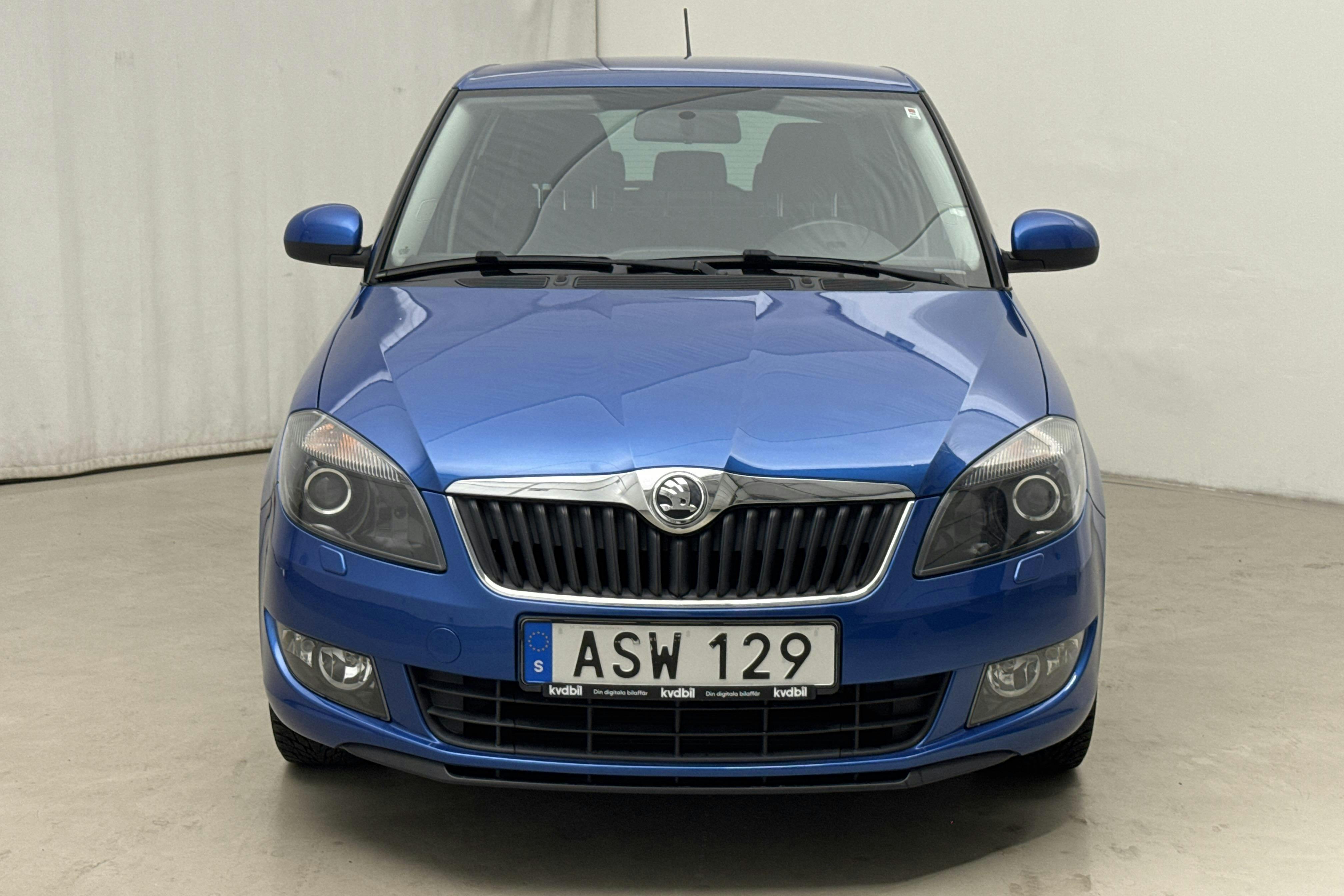 Skoda Fabia 1.2 TSI (86hk) - 5 252 mil - Manuell - blå - 2014