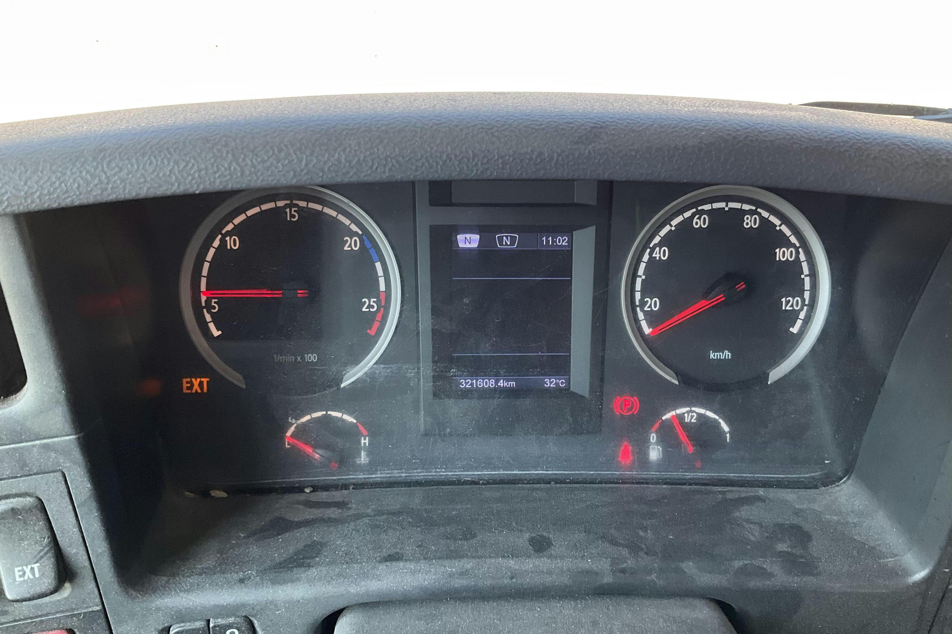 Scania P280DB MLB - 321 608 km - Automat - Light Grey - 2011