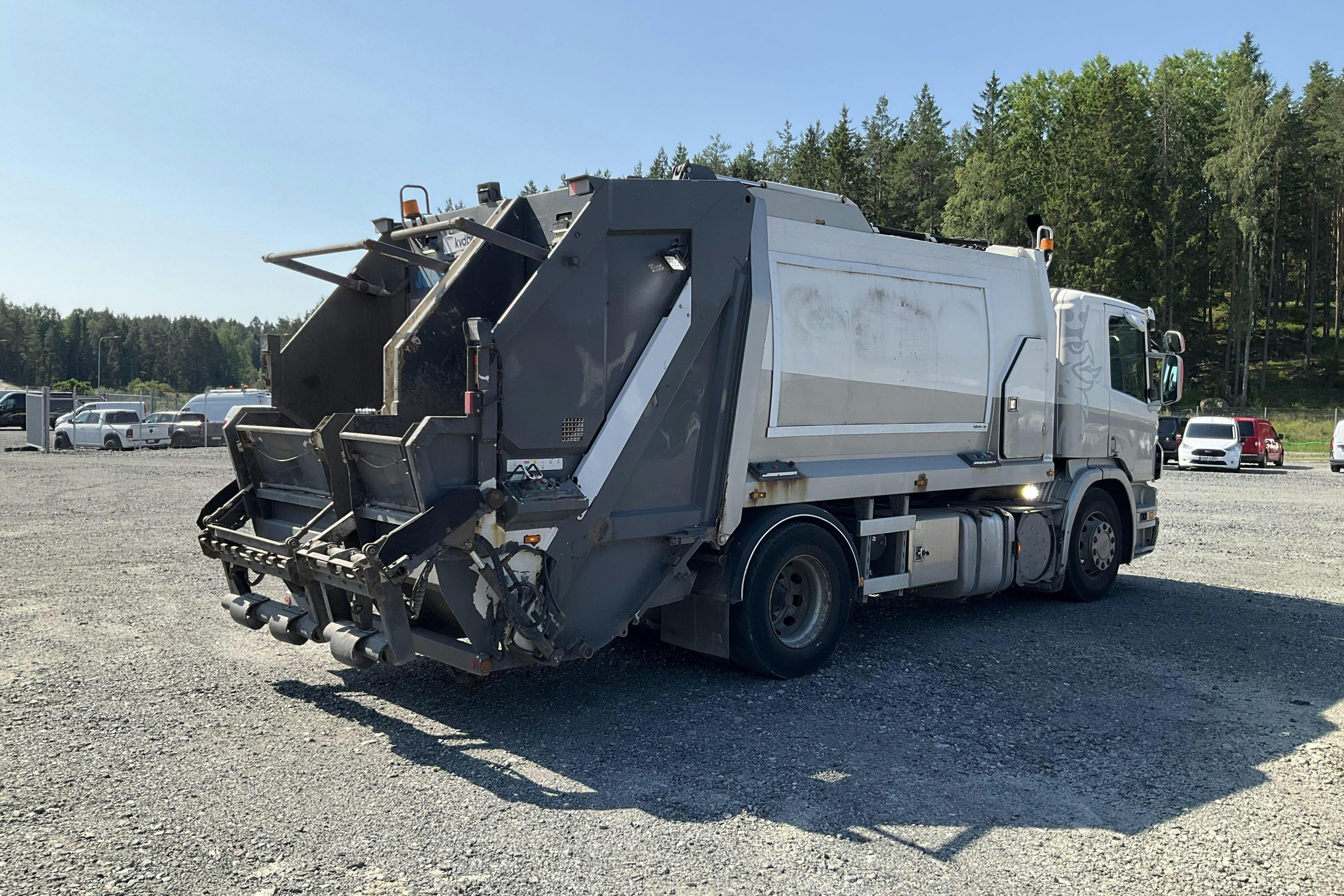 Scania P280DB MLB - 321 608 km - Automat - Light Grey - 2011