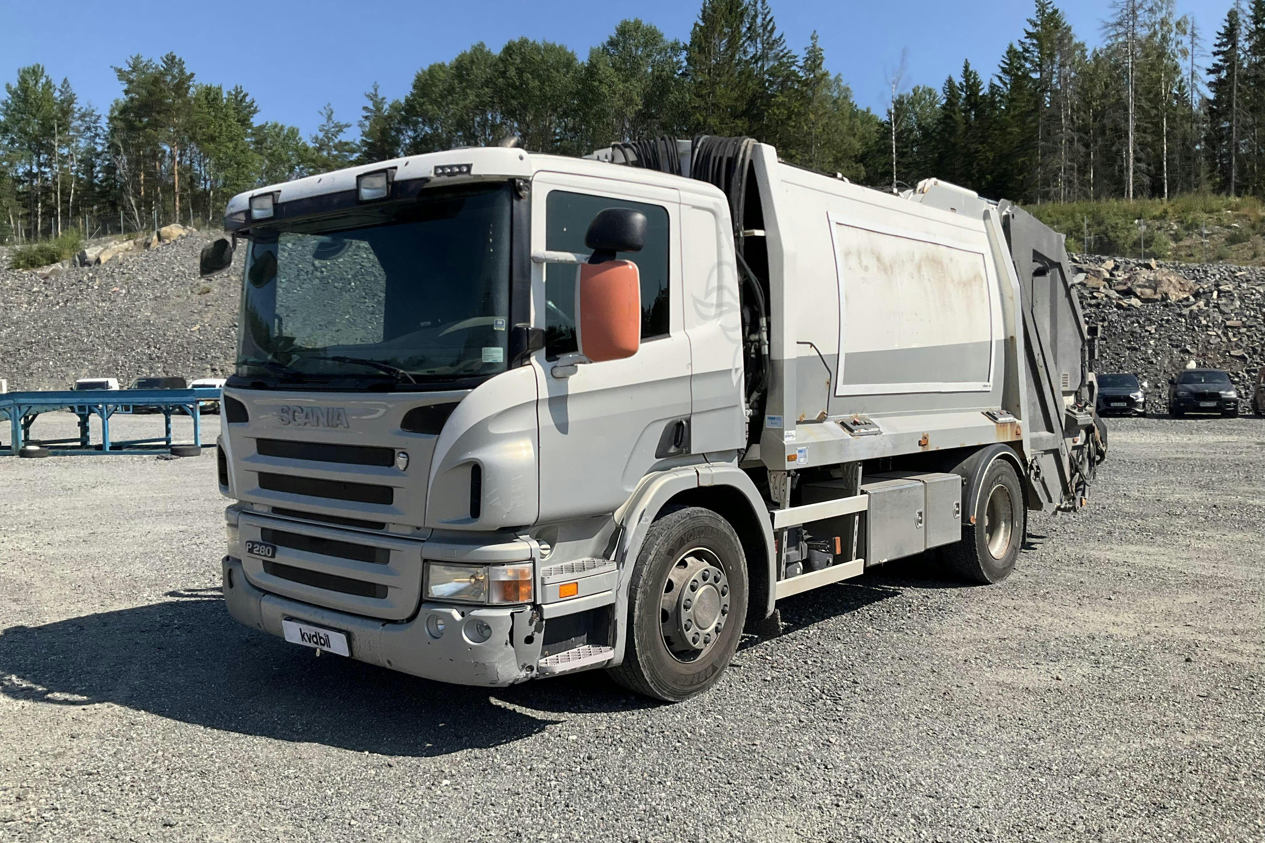 Scania P280DB MLB - 321 608 km - Automat - Light Grey - 2011