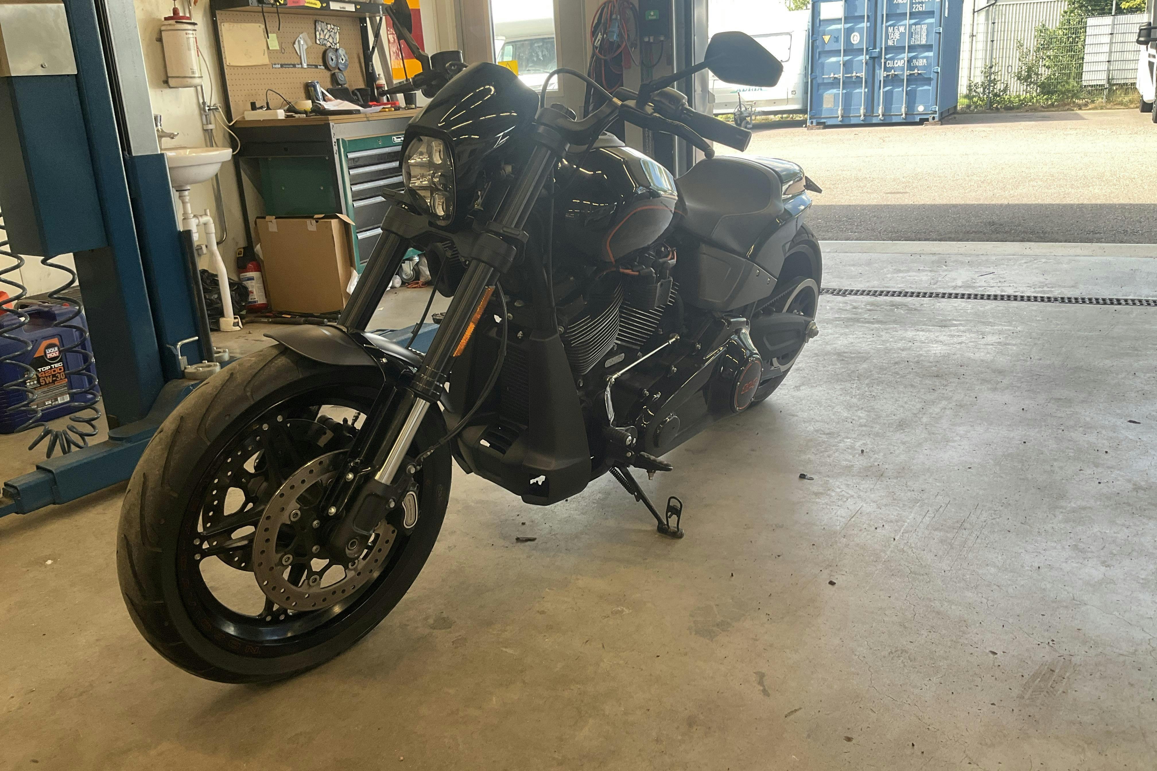 HARLEY-DAVIDSON FXDR 114 Motorcykel - 917 mil - Manuell - svart - 2020