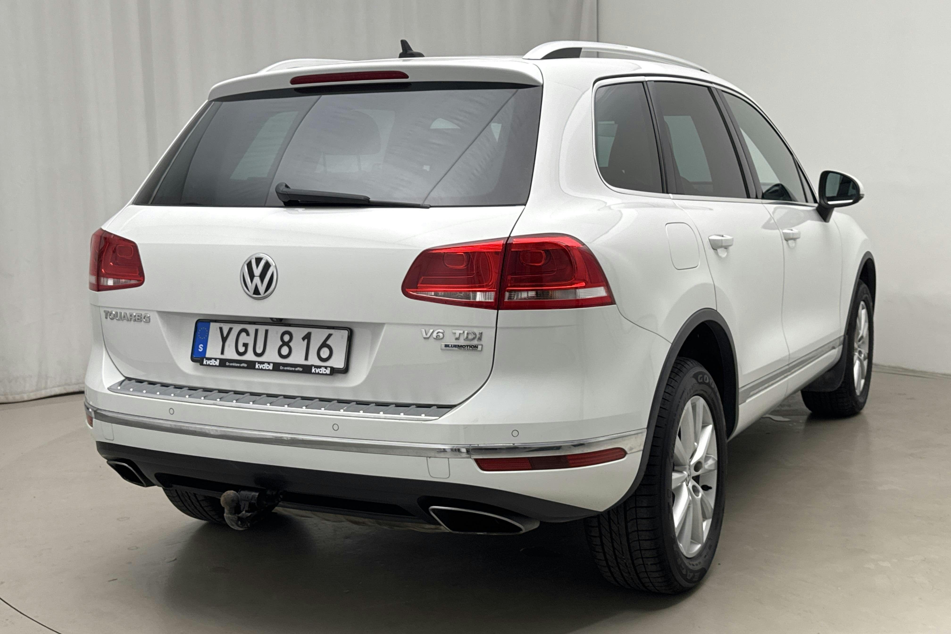 VW Touareg 3.0 TDI BlueMotion Technology (204hk) - 9 290 mil - Automat - vit - 2017