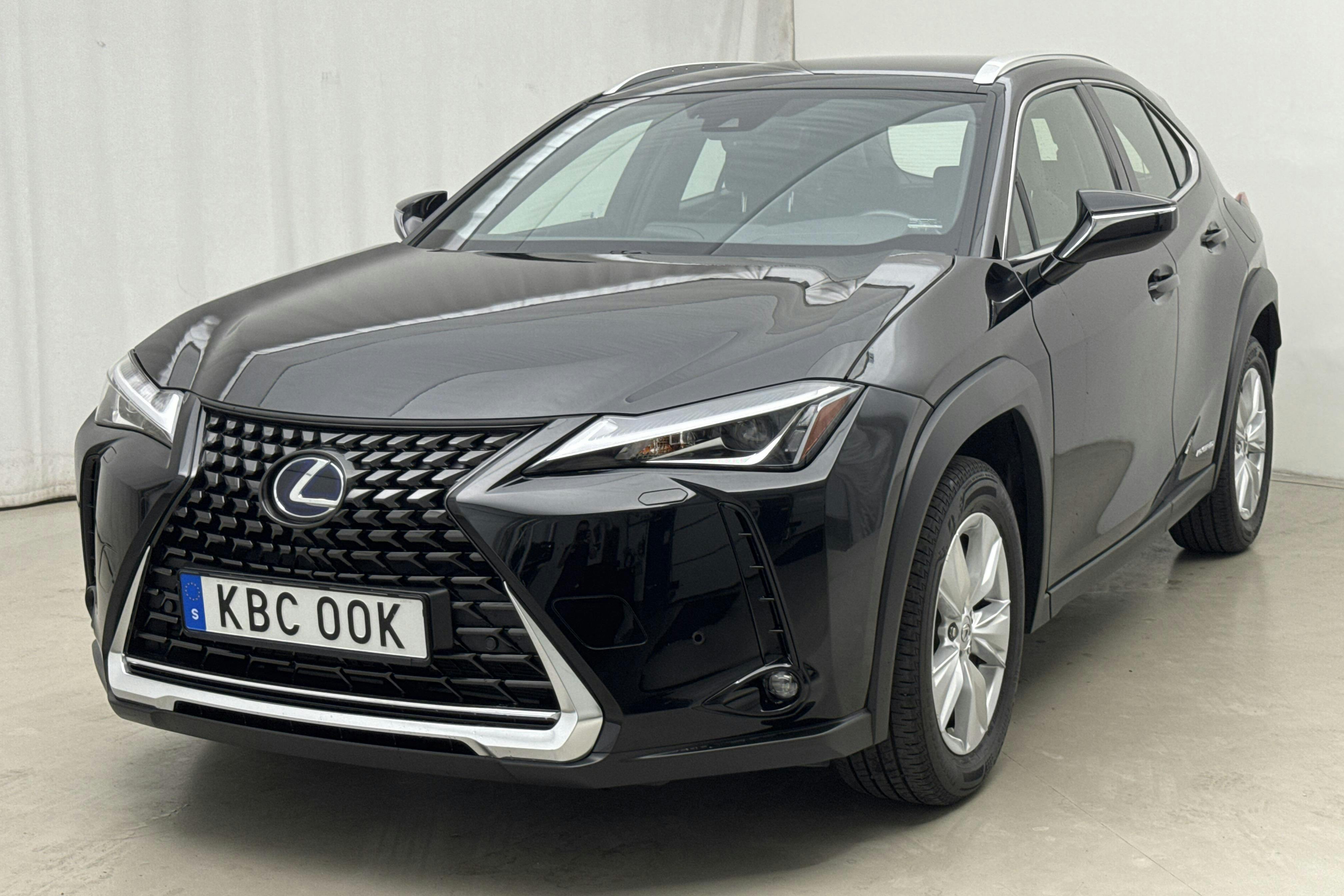 Lexus UX 250h (178hk) - 11 410 km - Automatic - black - 2022