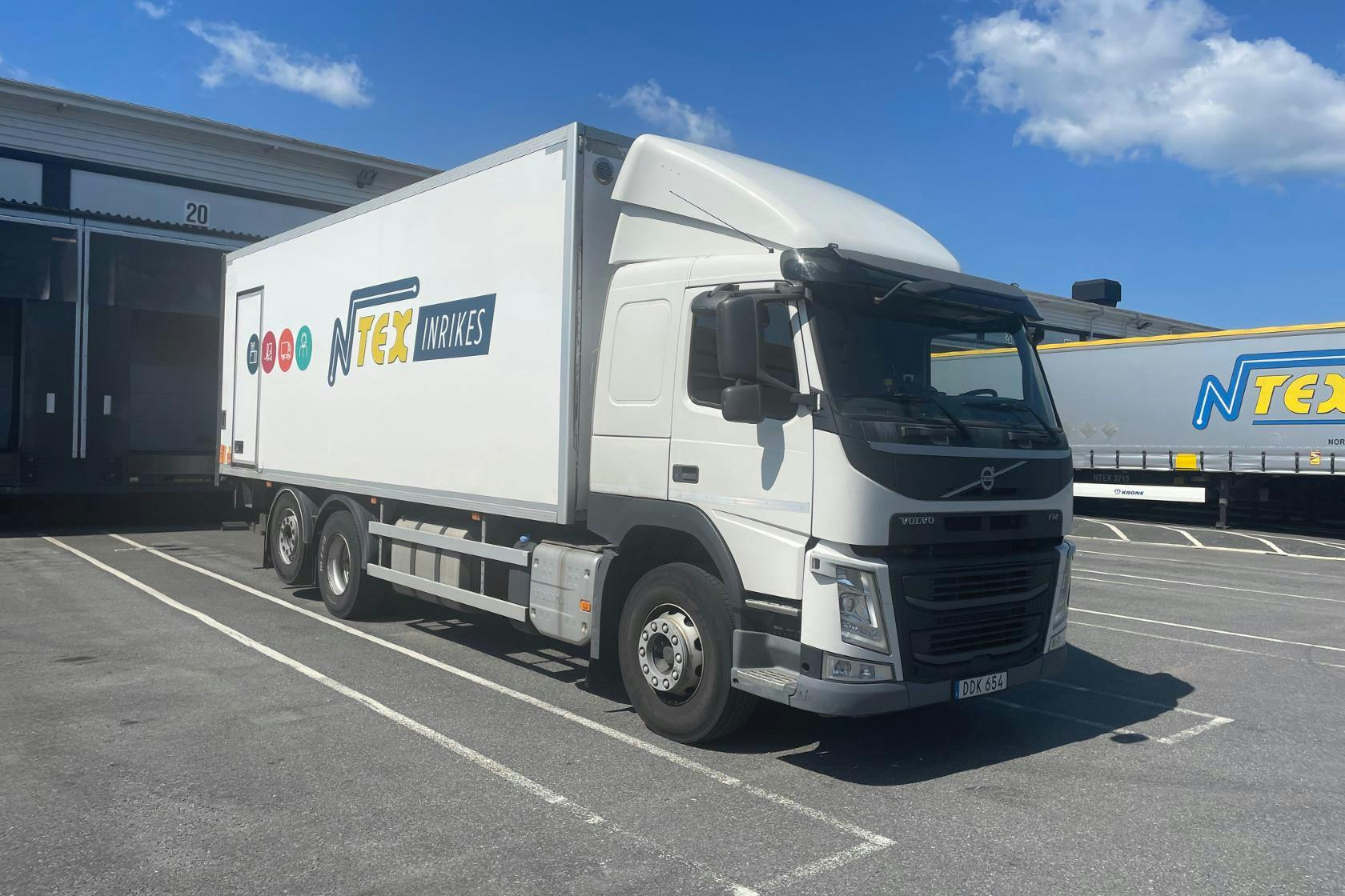 Presentation photo 2 of 59: Volvo FM - 354 926 km - Automatic - white - 2014