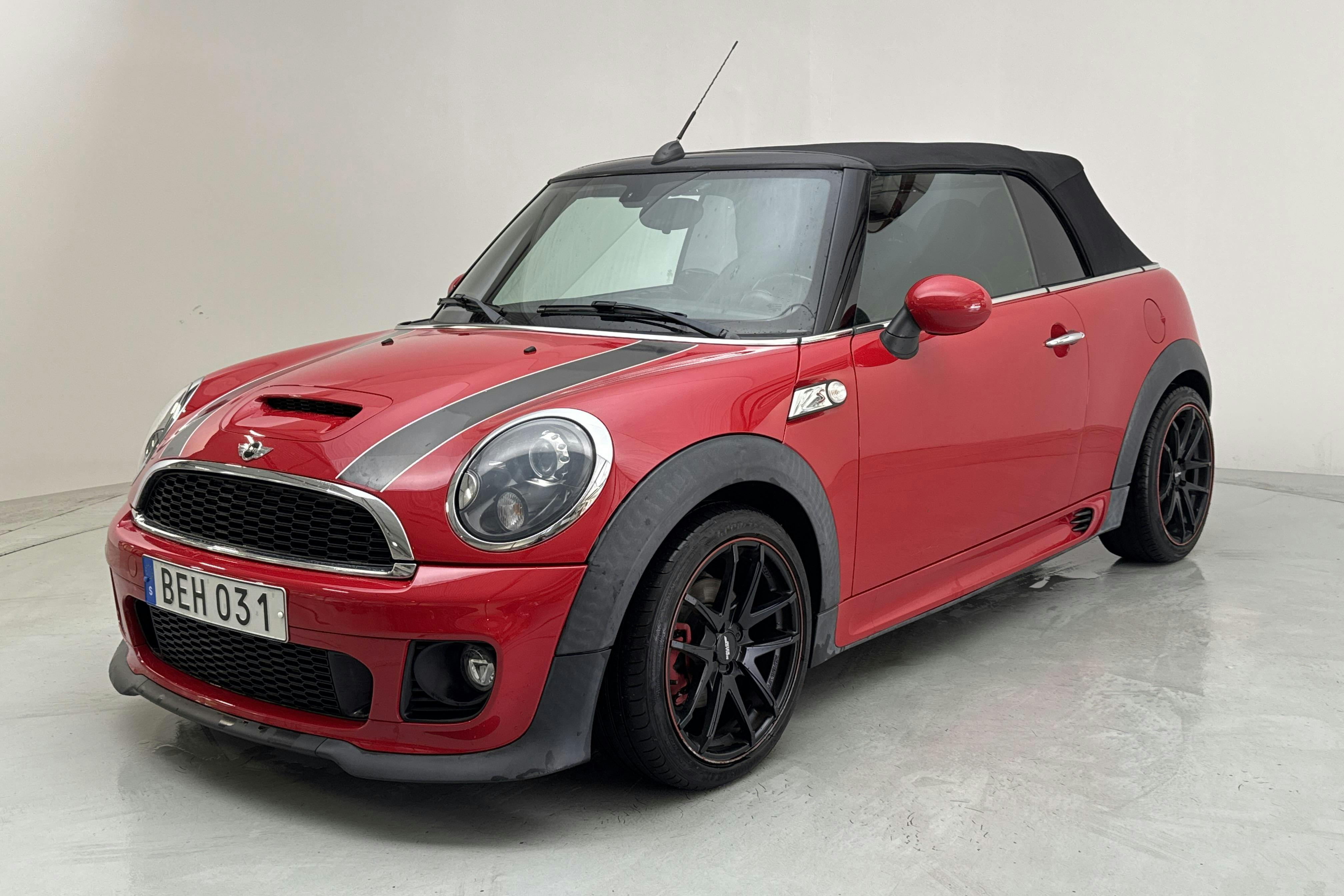 MINI Cooper SD Cabriolet (143hk) - 11 234 mil - Manuell - röd - 2015