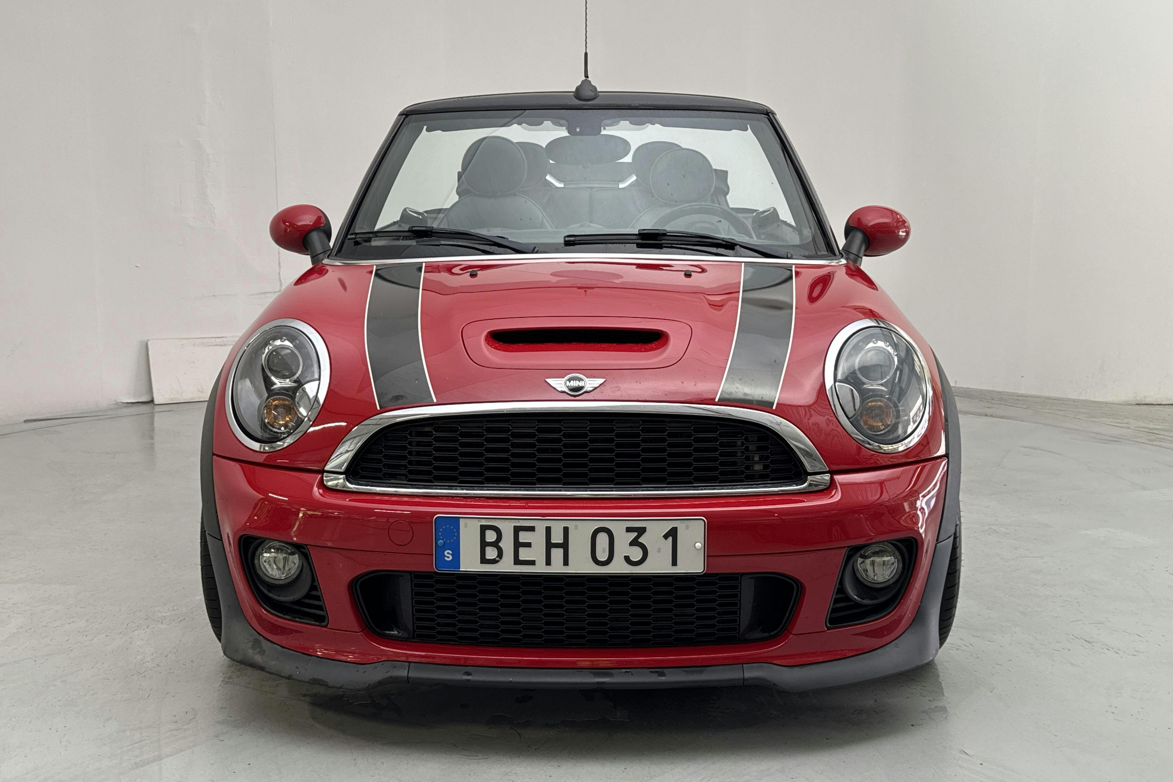 MINI Cooper SD Cabriolet (143hk) - 11 234 mil - Manuell - röd - 2015