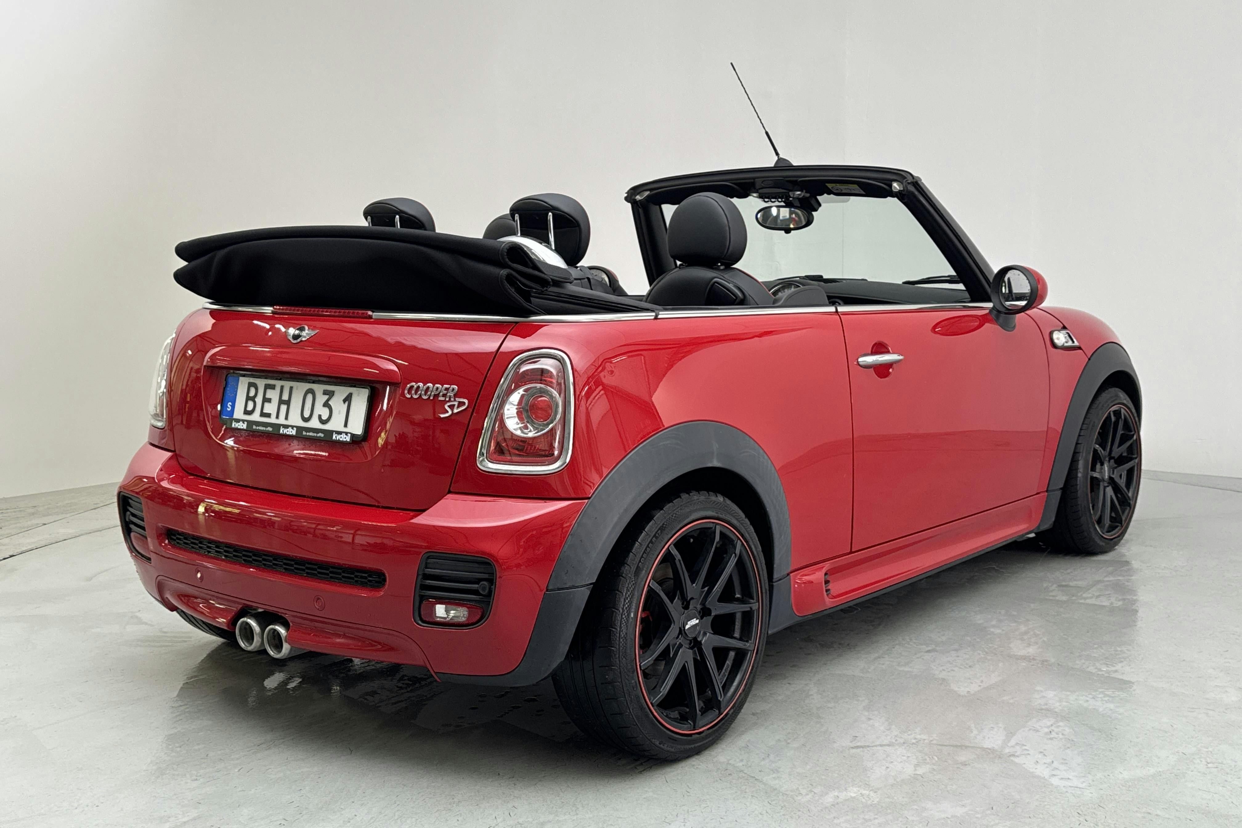 MINI Cooper SD Cabriolet (143hk) - 11 234 mil - Manuell - röd - 2015