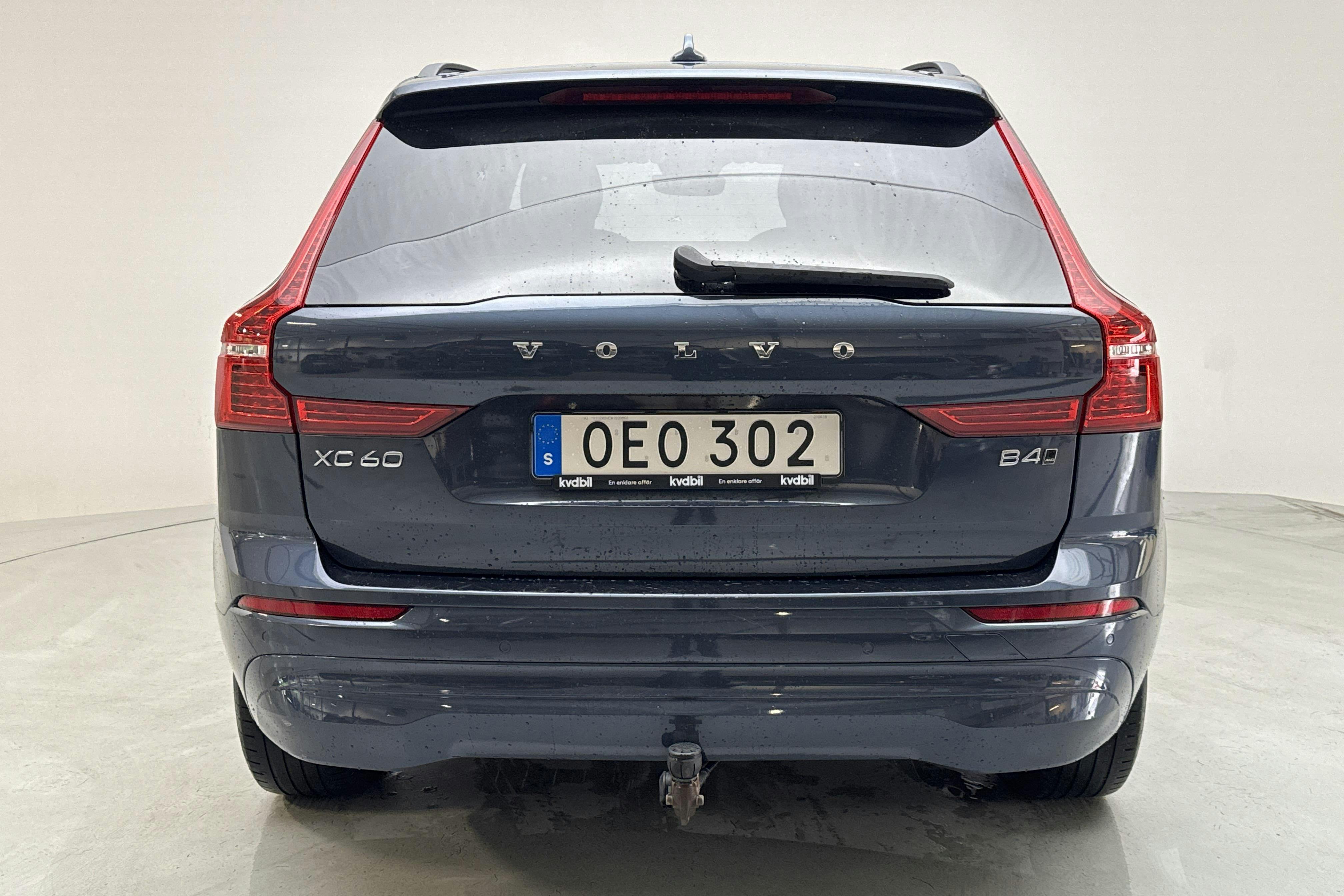 Volvo XC60 B4 AWD Mildhybrid, Diesel (197hk) - 12 711 mil - Automat - Dark Blue - 2022