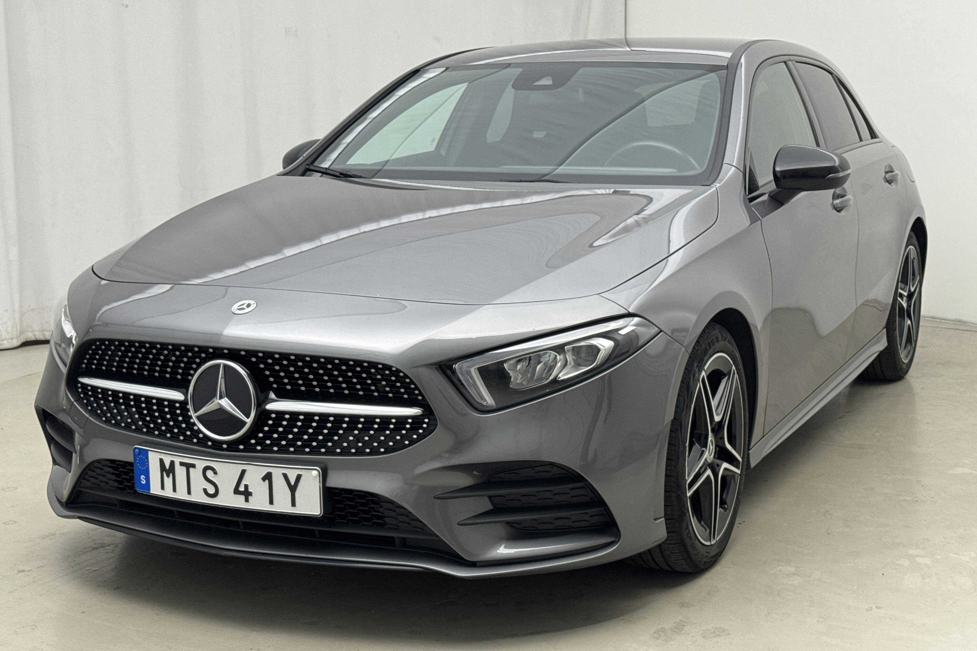 Mercedes A 180 5dr W177 (136hk) - 82 640 km - Automatic - Dark Grey - 2022