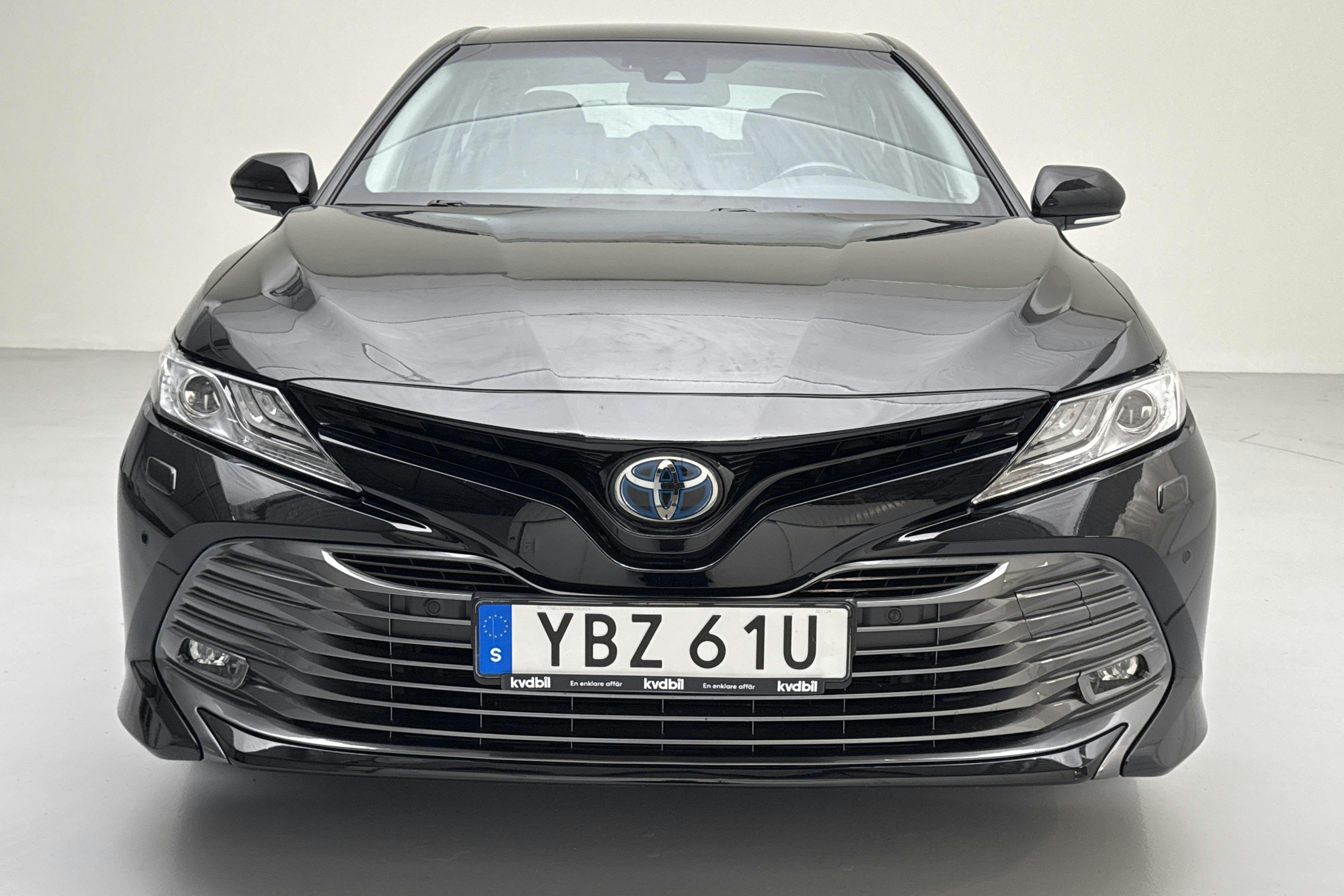 Toyota Camry 2.5 Hybrid (218hk) - 16 084 mil - Automat - svart - 2020