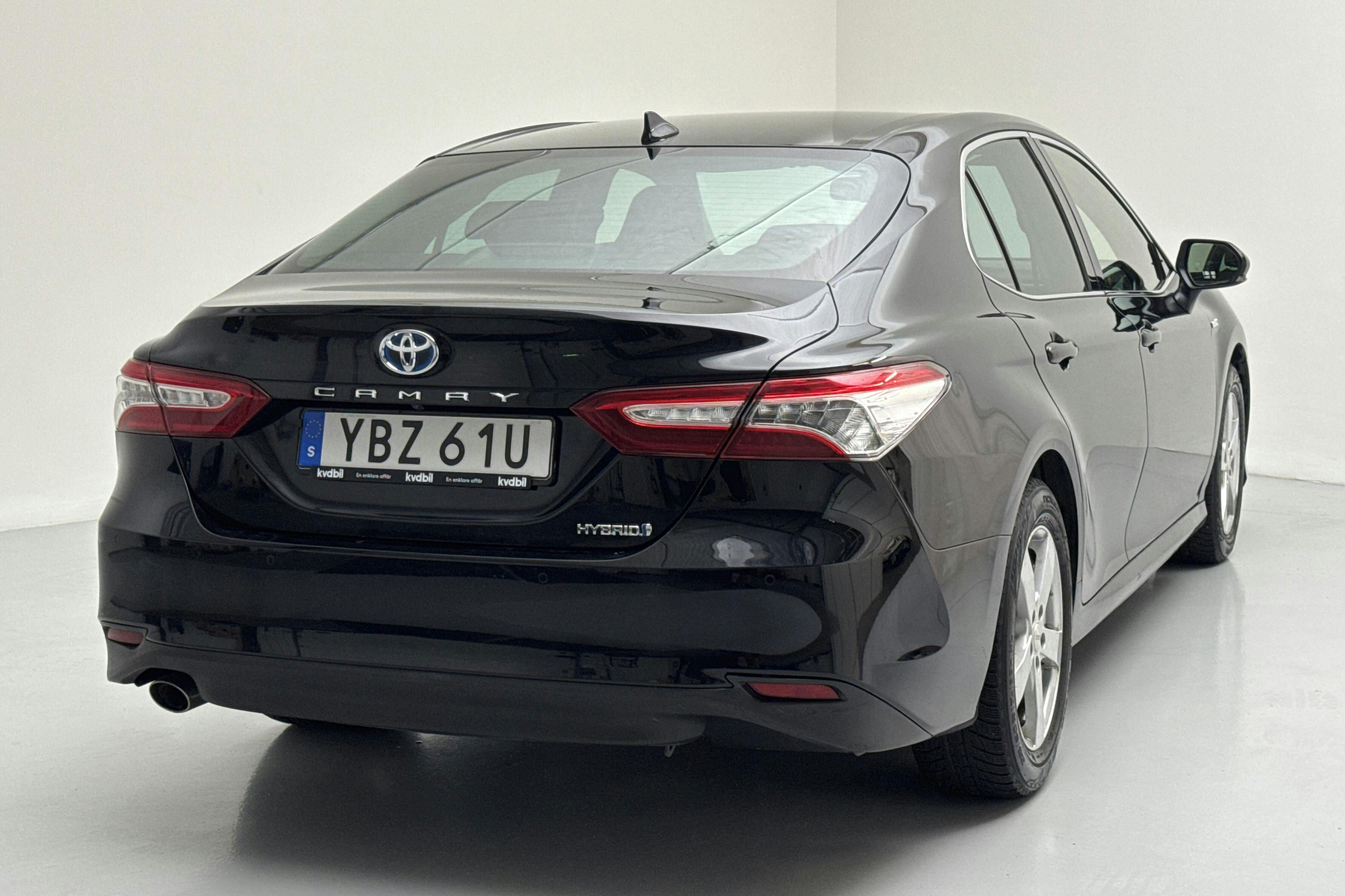 Toyota Camry 2.5 Hybrid (218hk) - 16 084 mil - Automat - svart - 2020