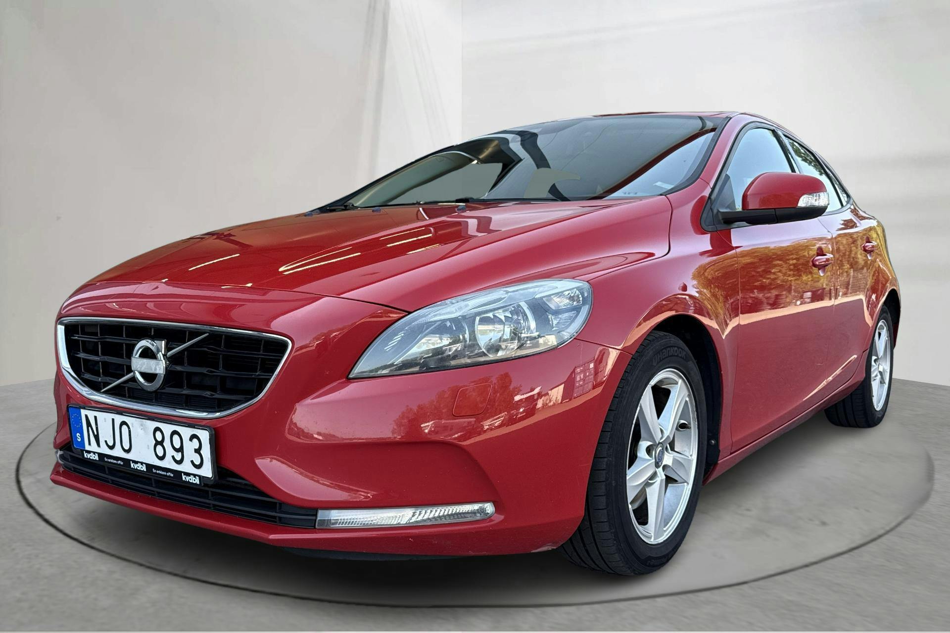 Volvo V40 T2 (120hk) - 182 740 km - Manualna - czerwony - 2014