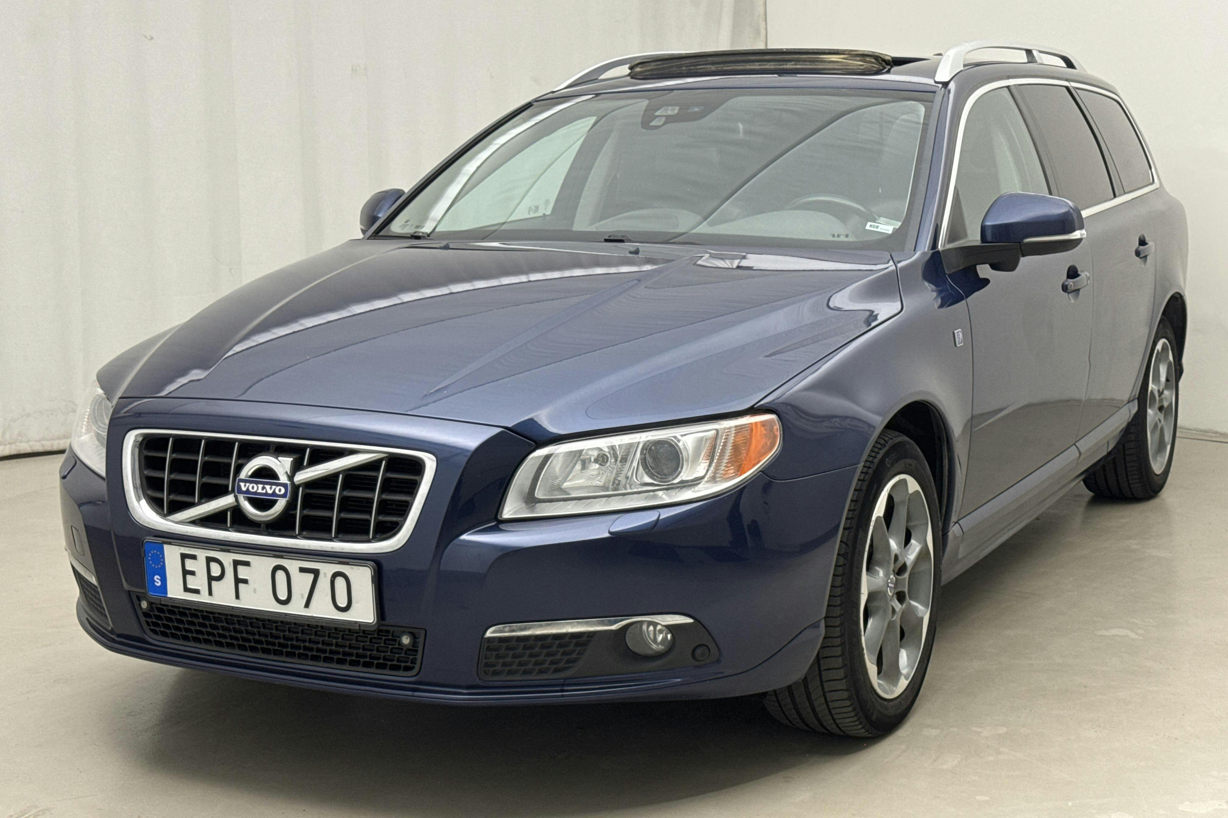 Volvo V70 II D5 (215hk) - 19 232 mil - Manuell - blå - 2012
