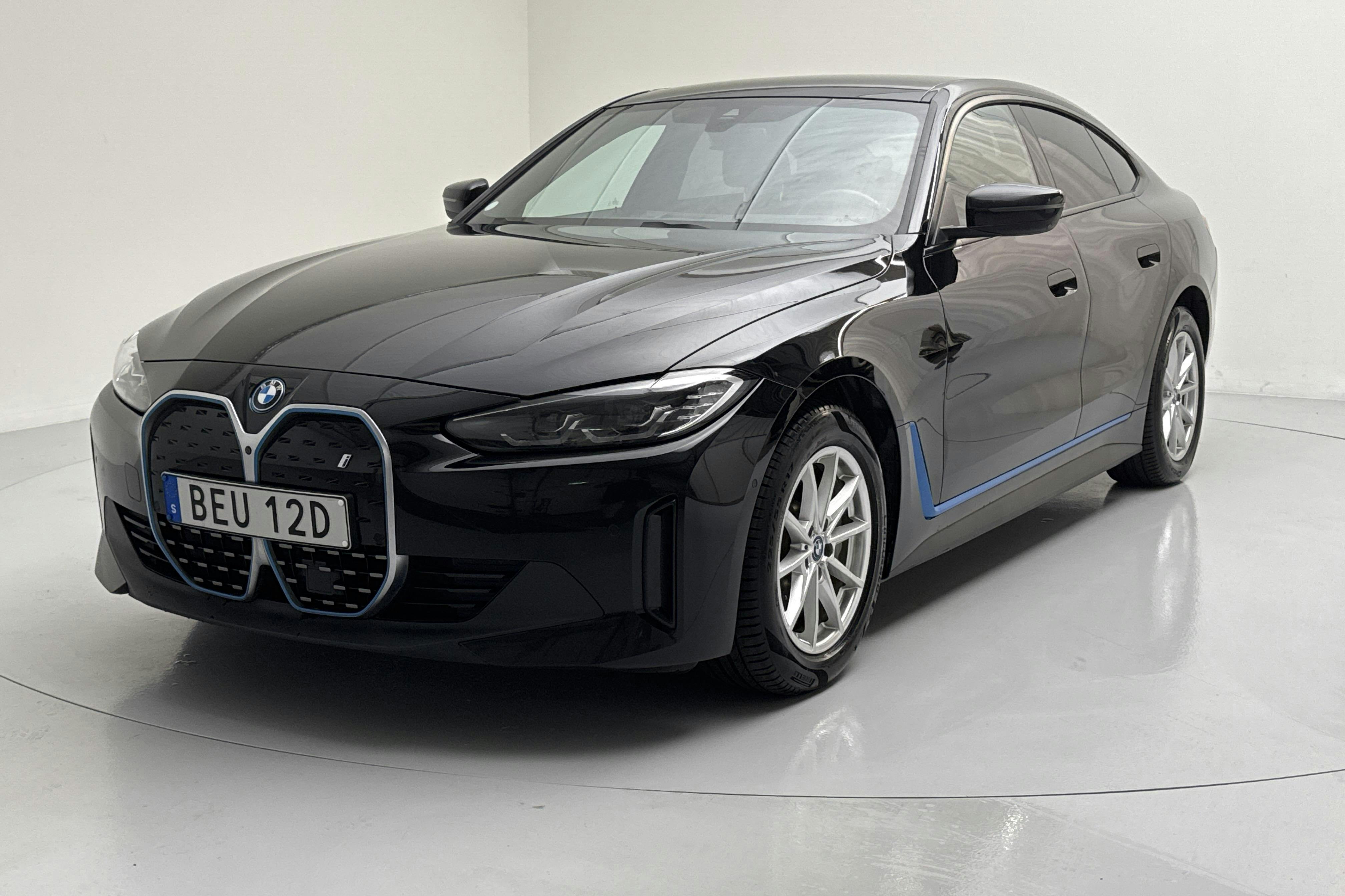BMW i4 eDrive40, G26 (340hk) - 139 420 km - Automatic - black - 2022