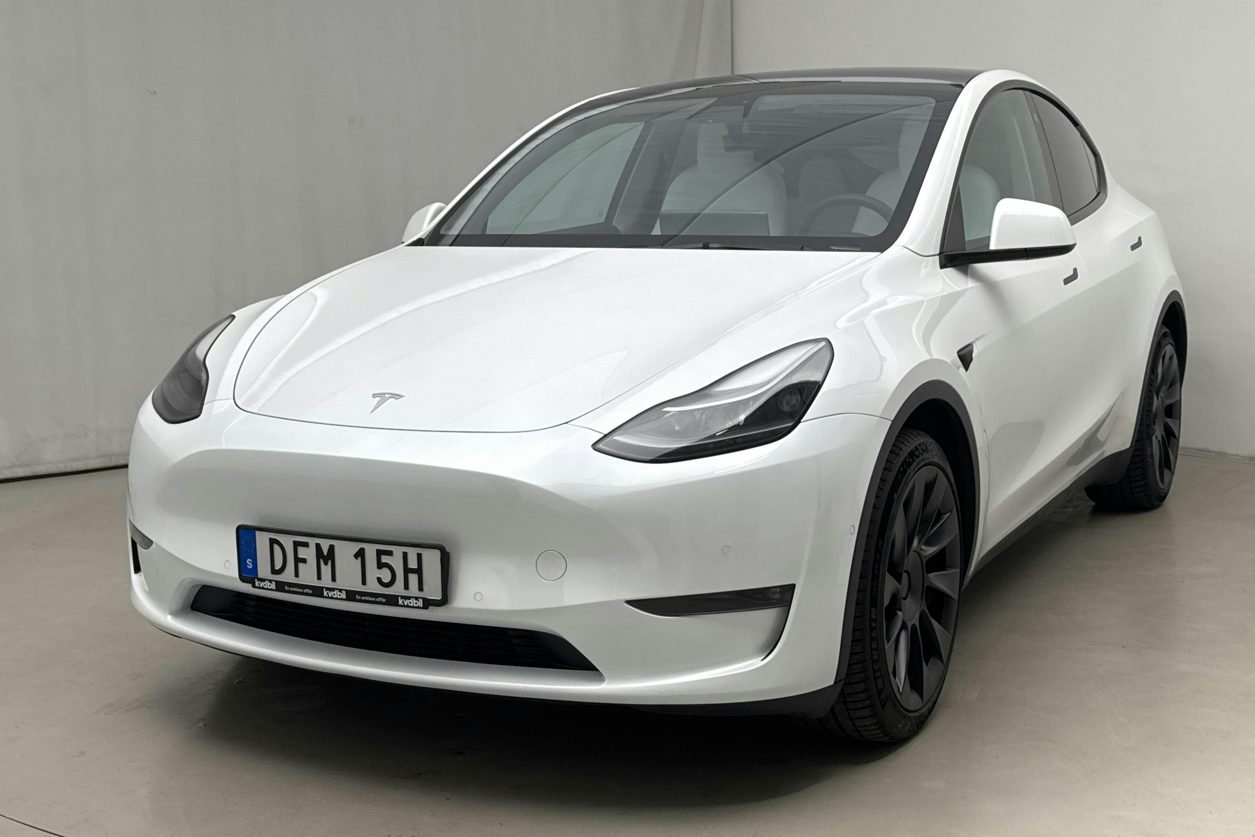 Tesla Model Y Long Range Dual Motor AWD - 1 780 mil - Automat - vit - 2022