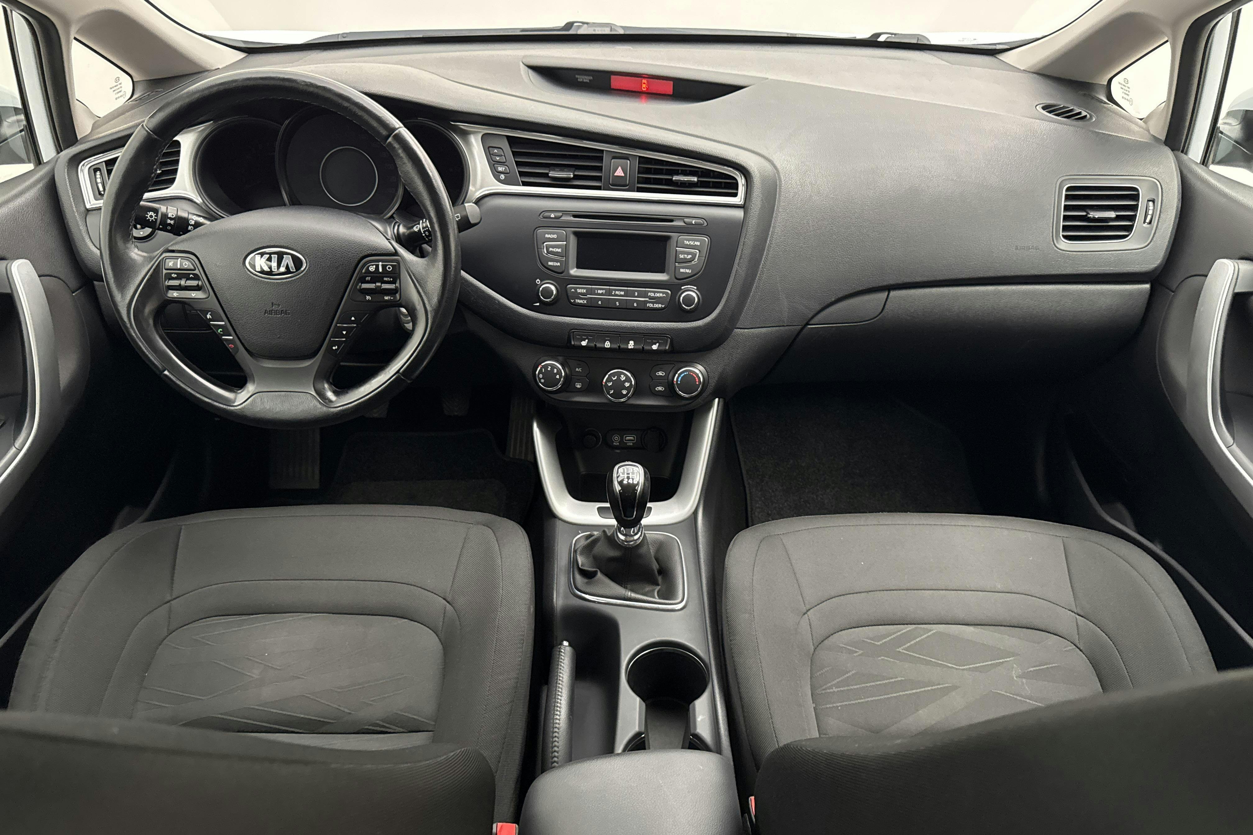 KIA Cee'd 1.4 T-GDi 5dr (100hk) - 9 014 mil - Manuell - vit - 2017