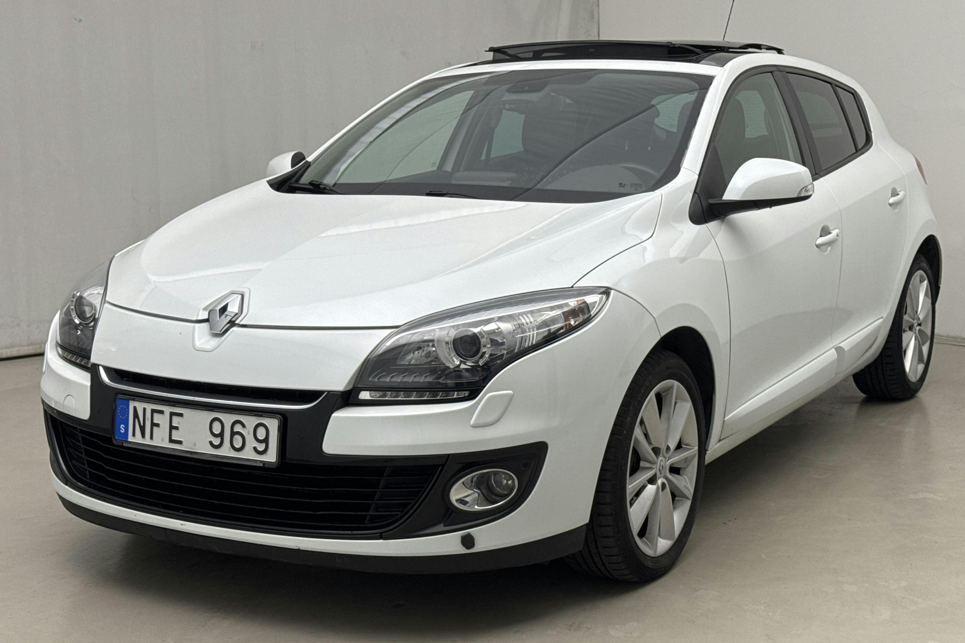 Renault Mégane Phas III 1.2 TCe 5dr (115hk) - 13 871 mil - Manuell - vit - 2013