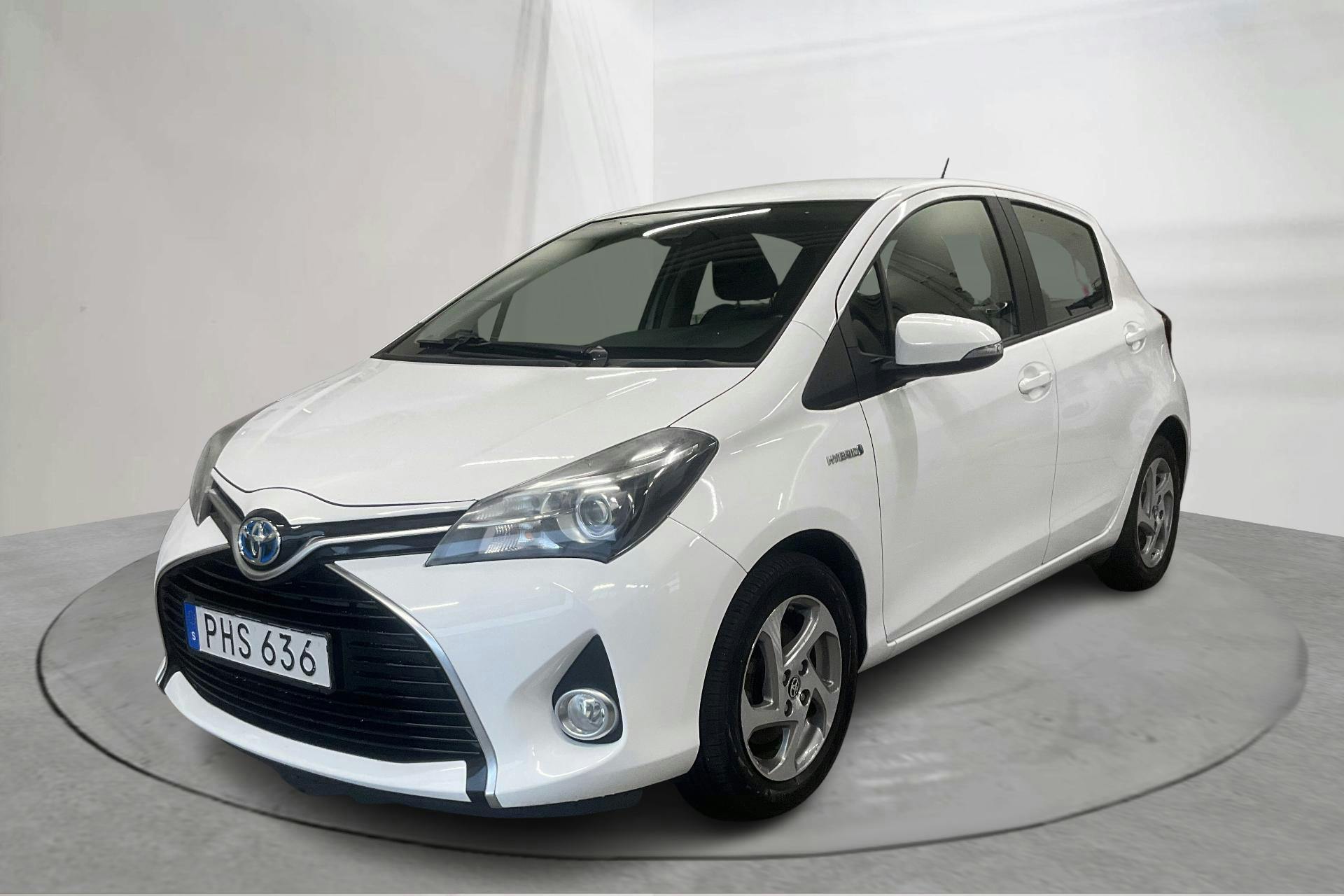 Presentation photo 1 of 14: Toyota Yaris 1.5 HSD 5dr (75hk) - 76 590 km - Automatic - white - 2016