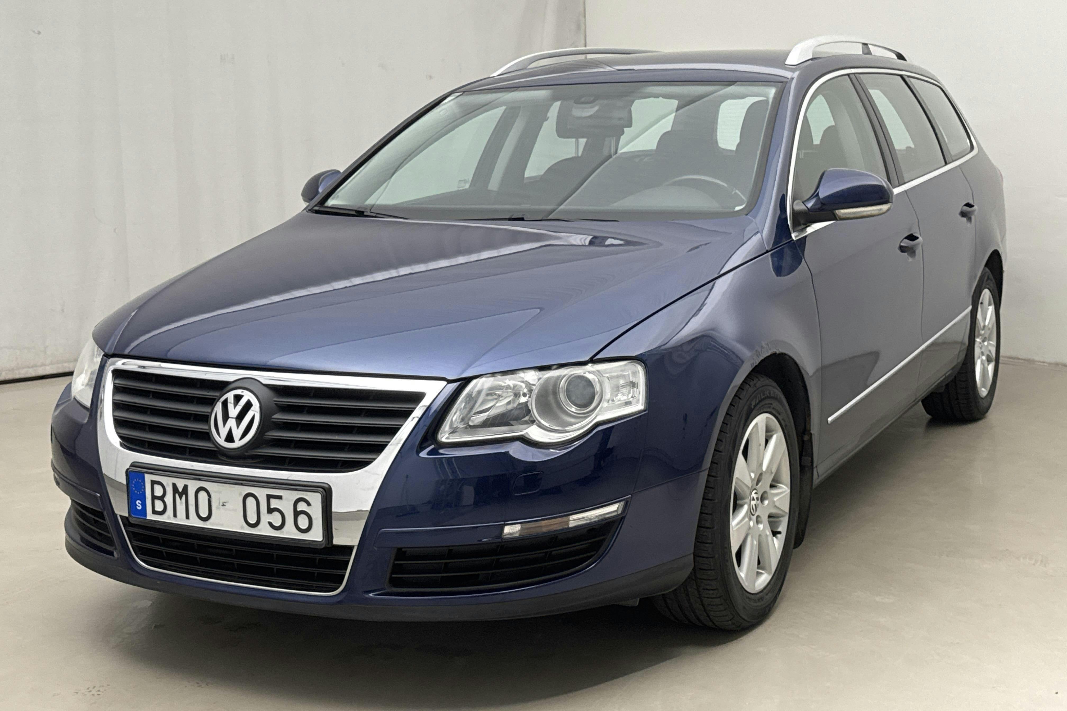 VW Passat 2.0 TDI Variant 4-Motion (140hk) - 10 322 mil - Manuell - Dark Blue - 2008