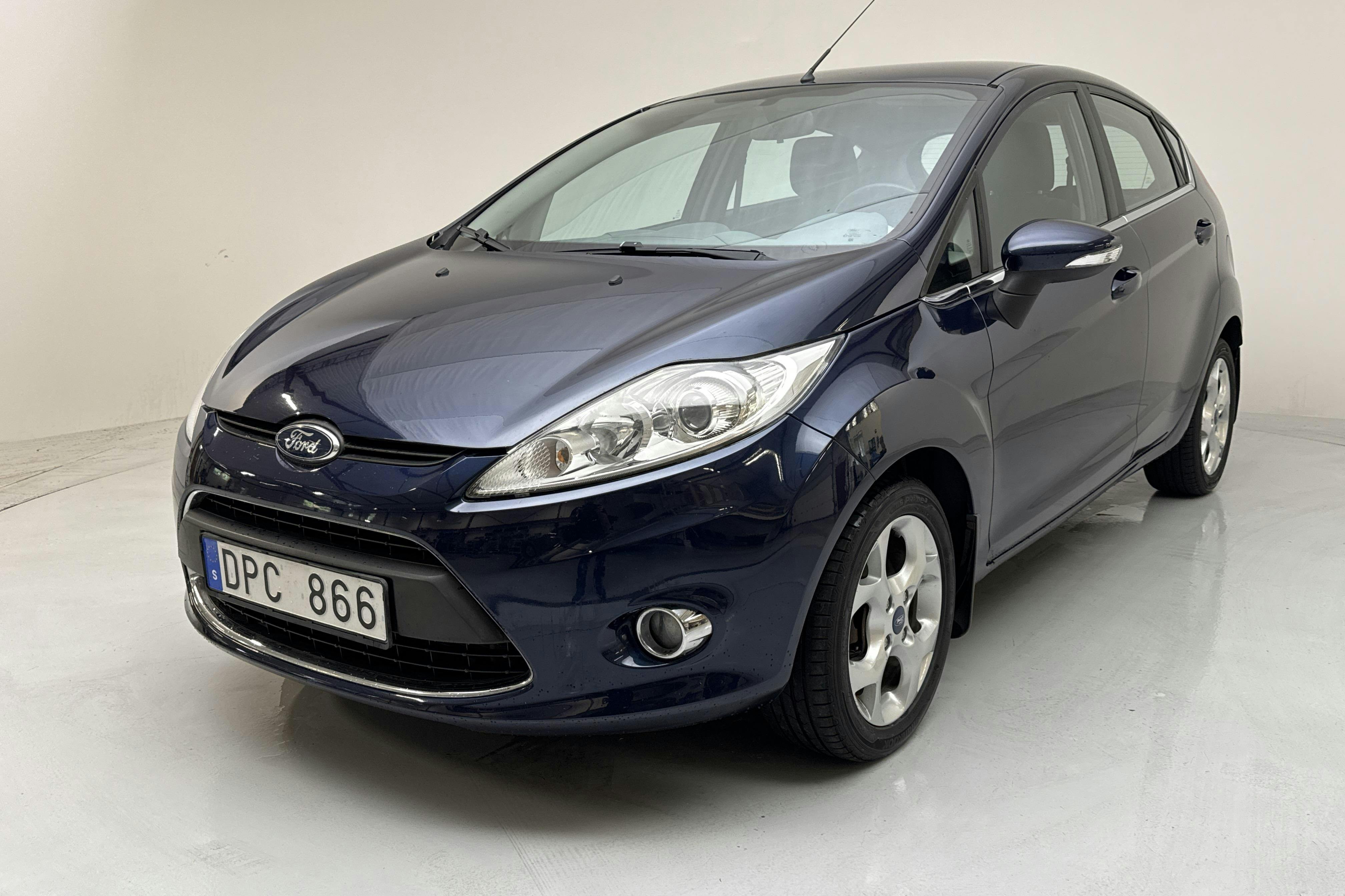 Ford Fiesta 1.25 5dr (82hk) - 6 950 mil - Manuell - blå - 2011