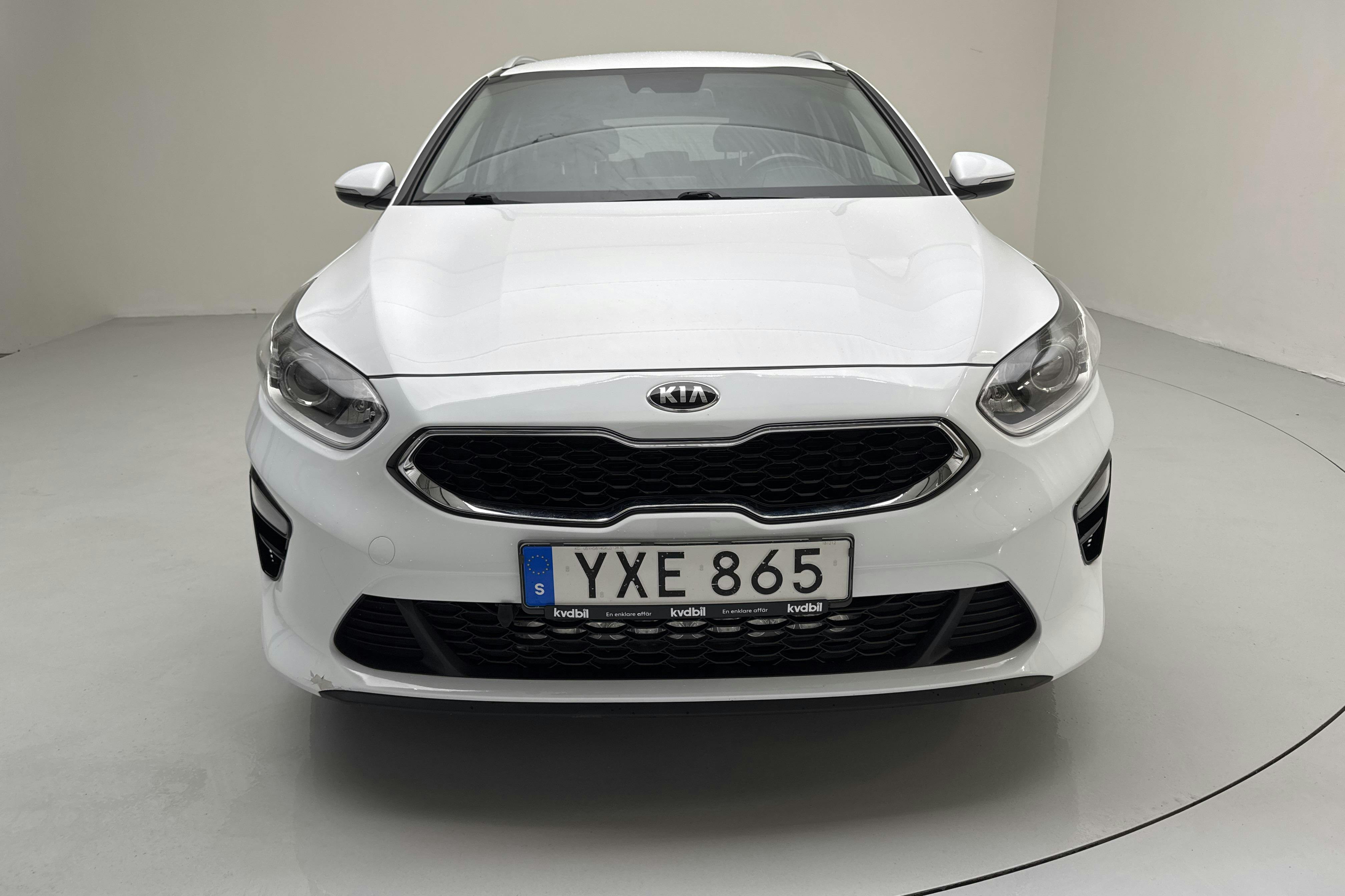 KIA Ceed 1.4 T-GDi SW (140hk) - 7 953 mil - Automat - vit - 2019