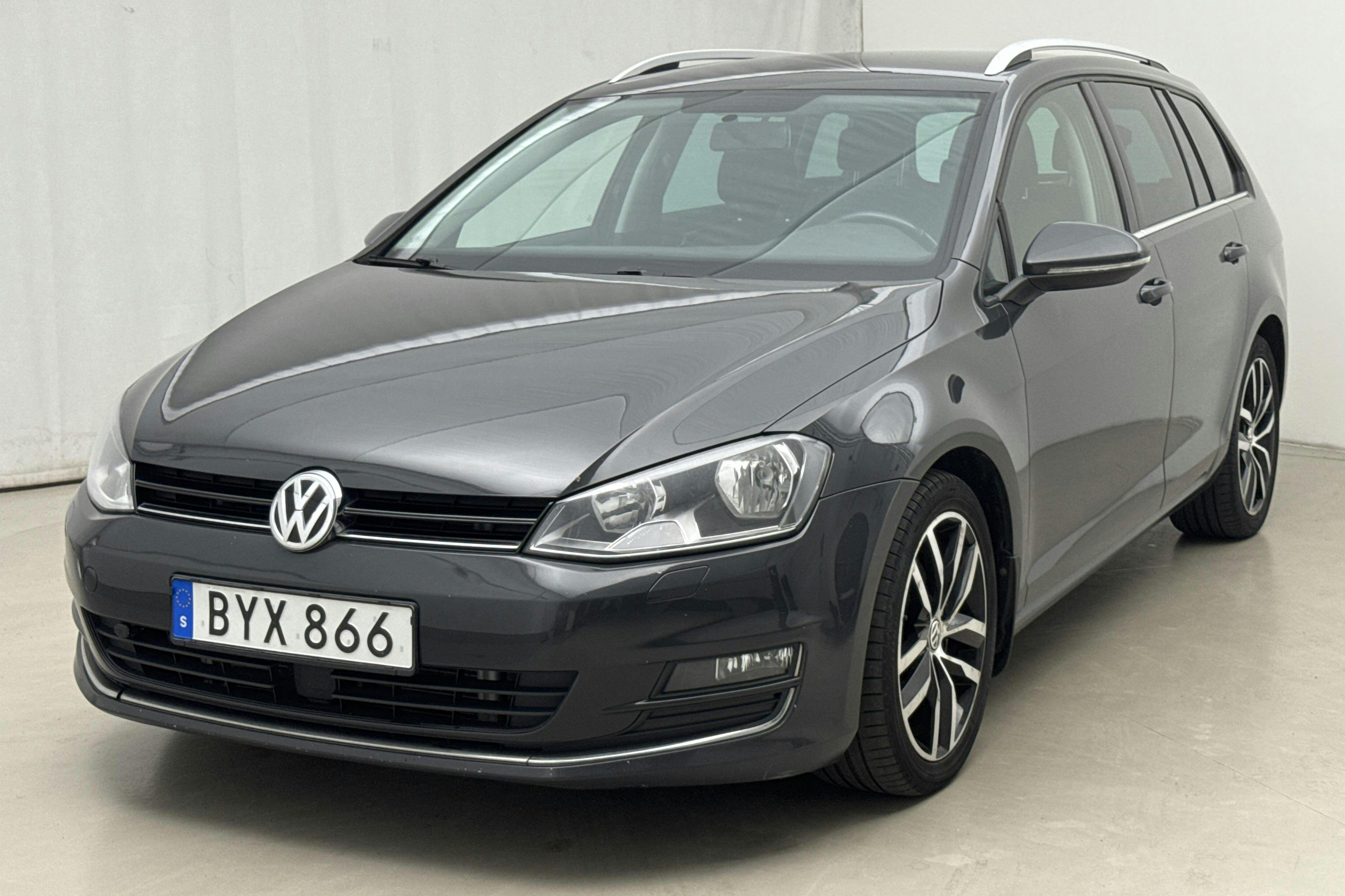 VW Golf VII 2.0 TDI BlueMotion Technology Sportscombi 4Motion (150hk) - 185 780 km - Käsitsi - Dark Grey - 2014