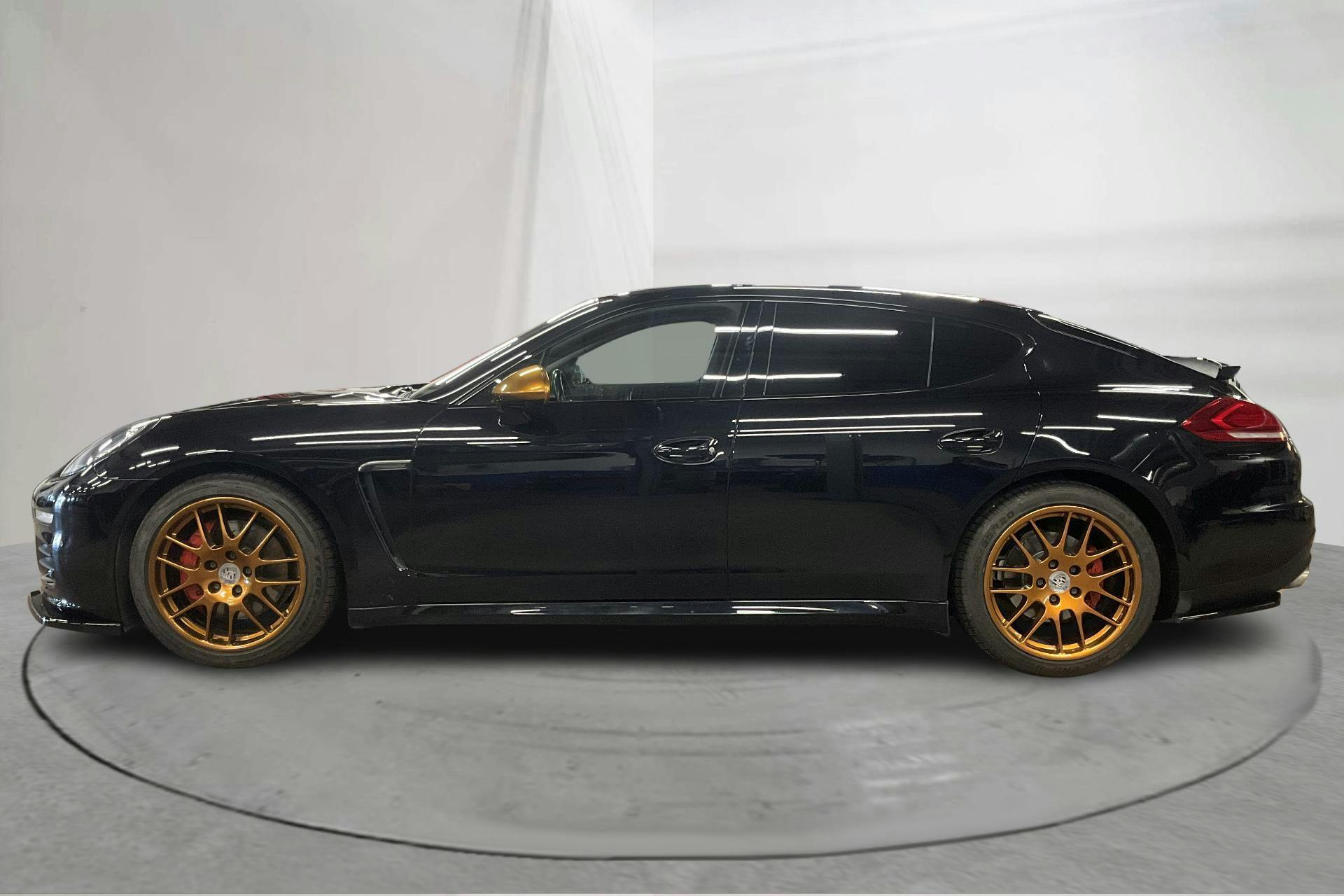 Presentationsfoto 2 av 20: Porsche Panamera 4 (310hk) - 11 117 mil - Automat - svart - 2016