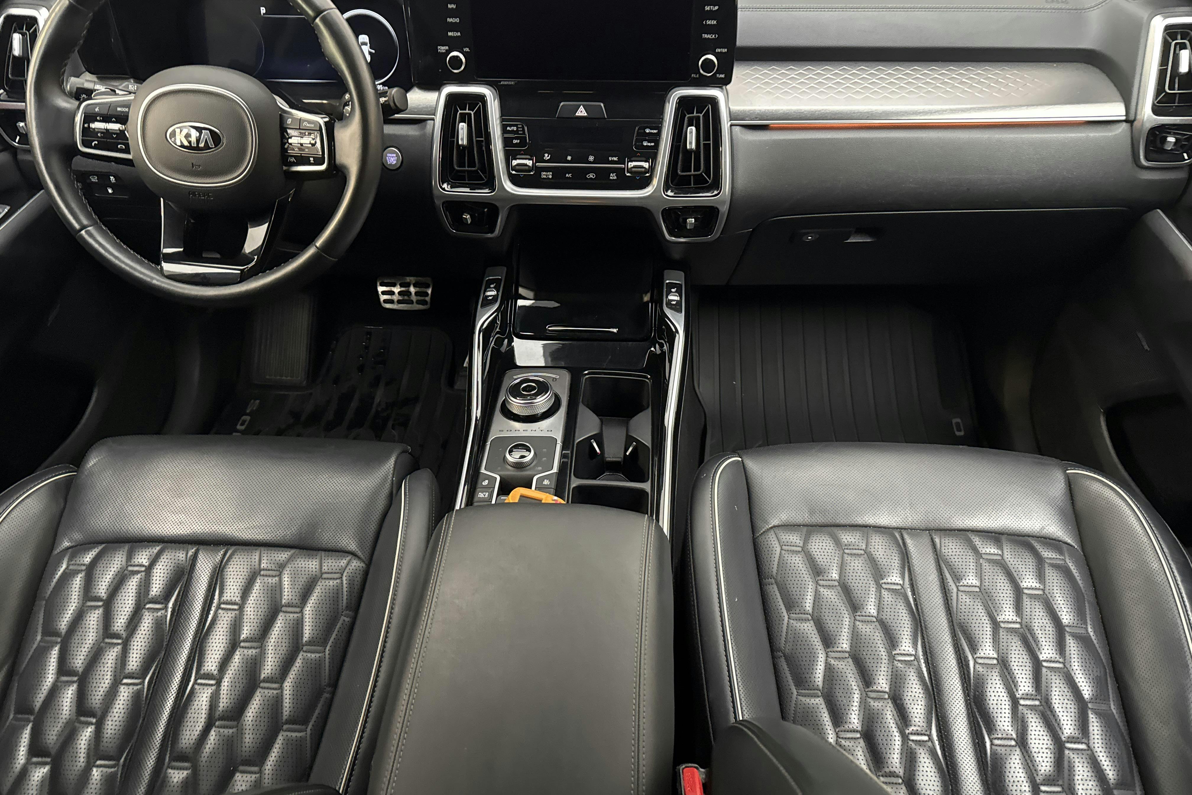 KIA Sorento 1.6 T-GDi Plug-in Hybrid AWD (265hk) - 7 359 mil - Automat - grå - 2021