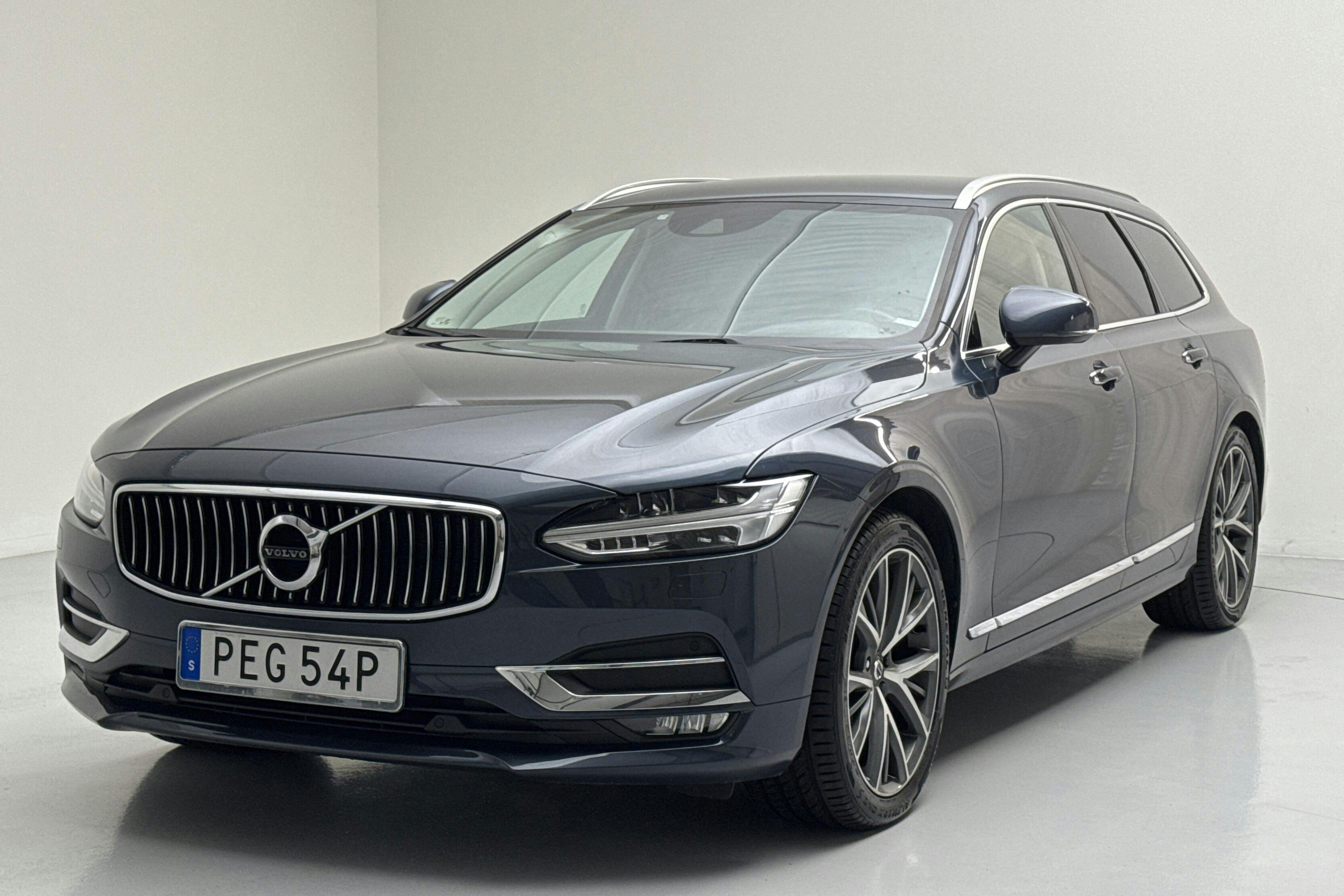 Volvo V90 D4 (190hk) - 3 786 mil - Automat - Dark Blue - 2020