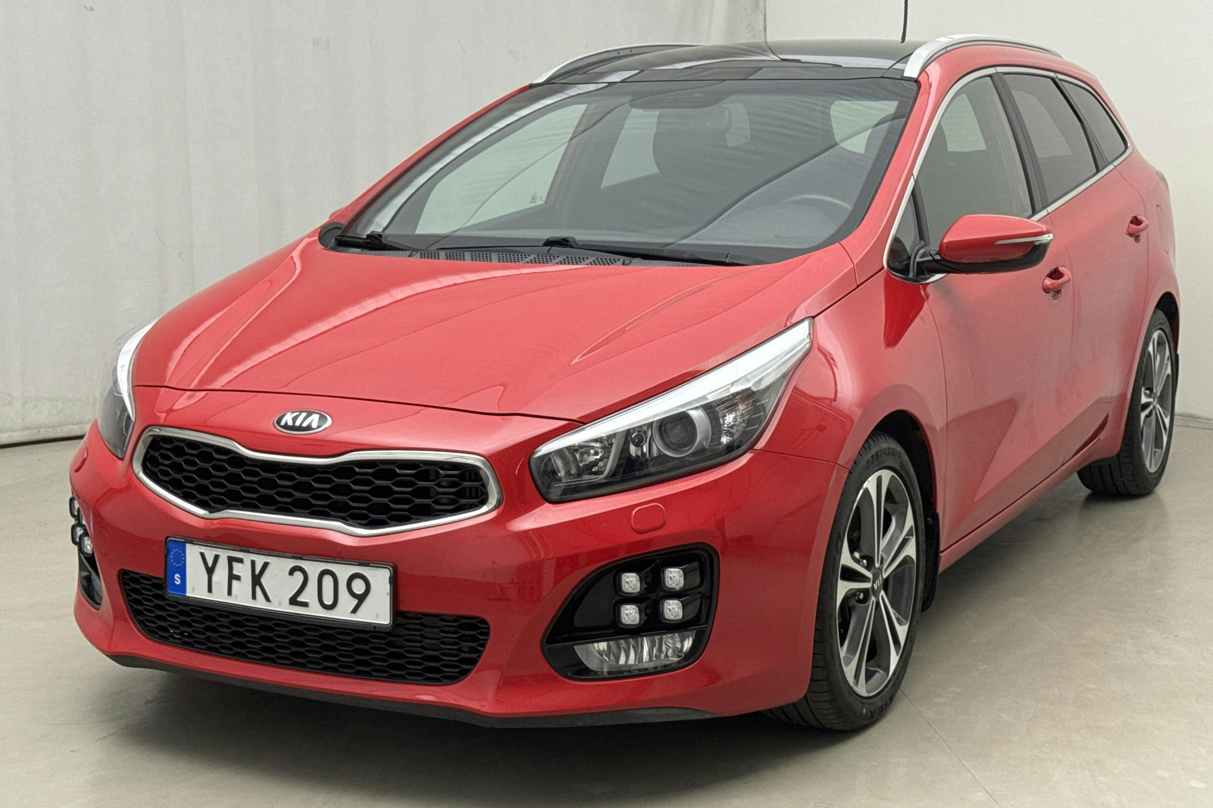 KIA Cee'd 1.6 CRDi SW (136hk) - 70 580 km - Automatic - red - 2016
