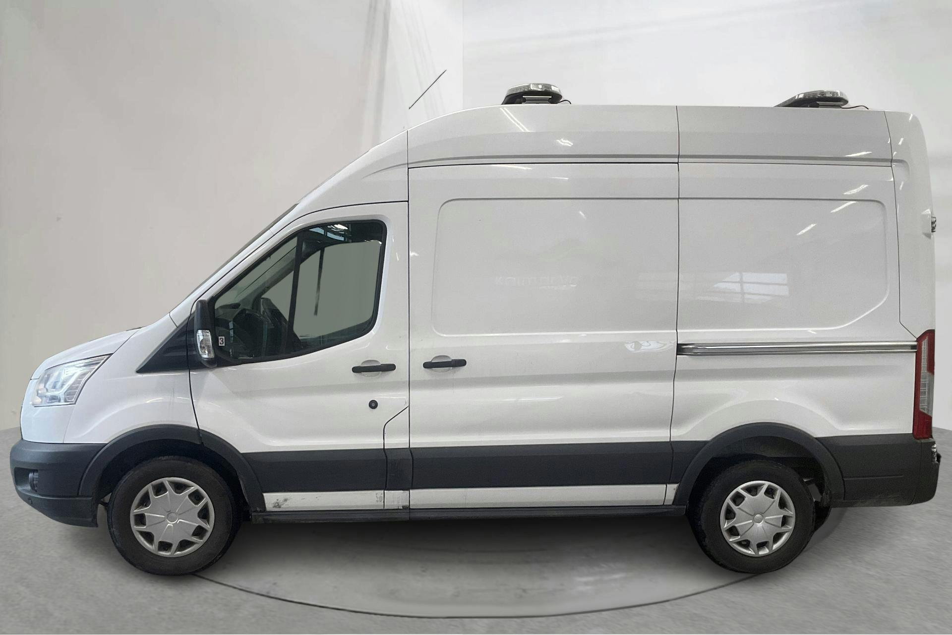 Presentation photo 2 of 18: Ford Transit 350 2.2 TDCi Skåp AWD (155hk) - 128 460 km - Manual - white - 2016