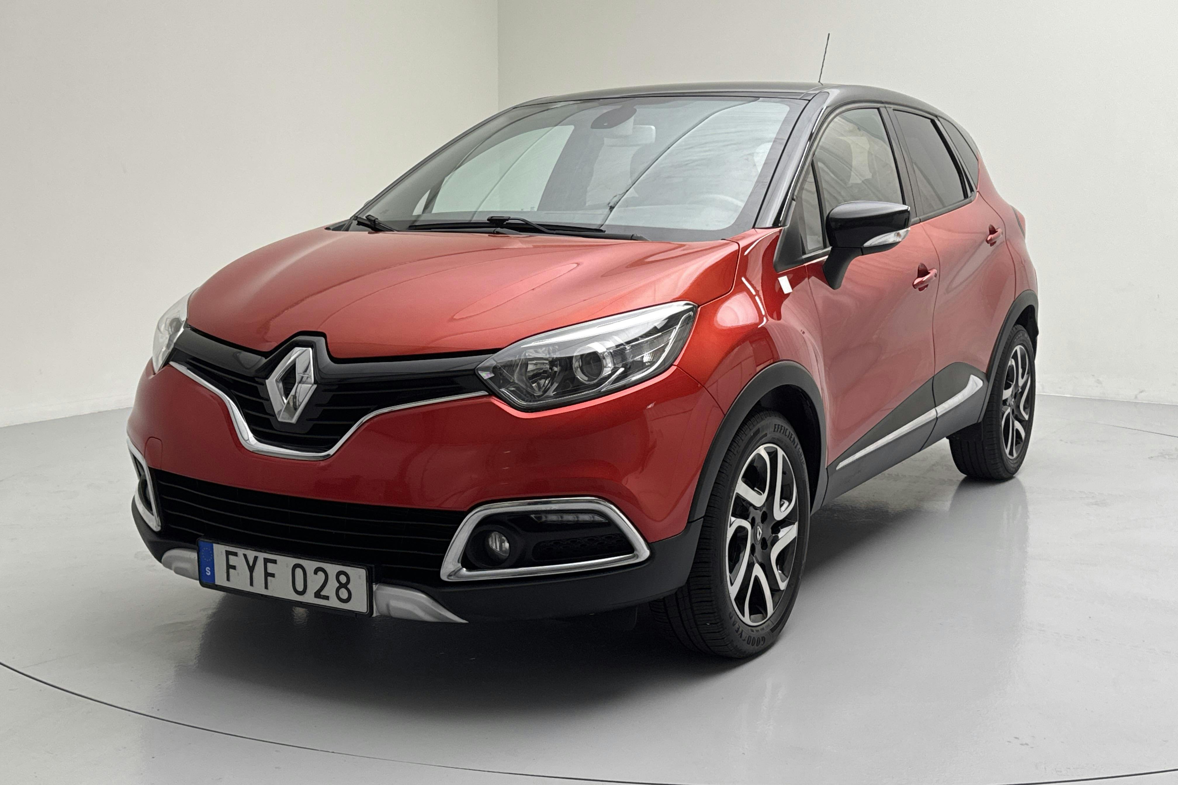 Renault Captur 1.2 TCe (120hk) - 16 518 mil - Automat - 2015
