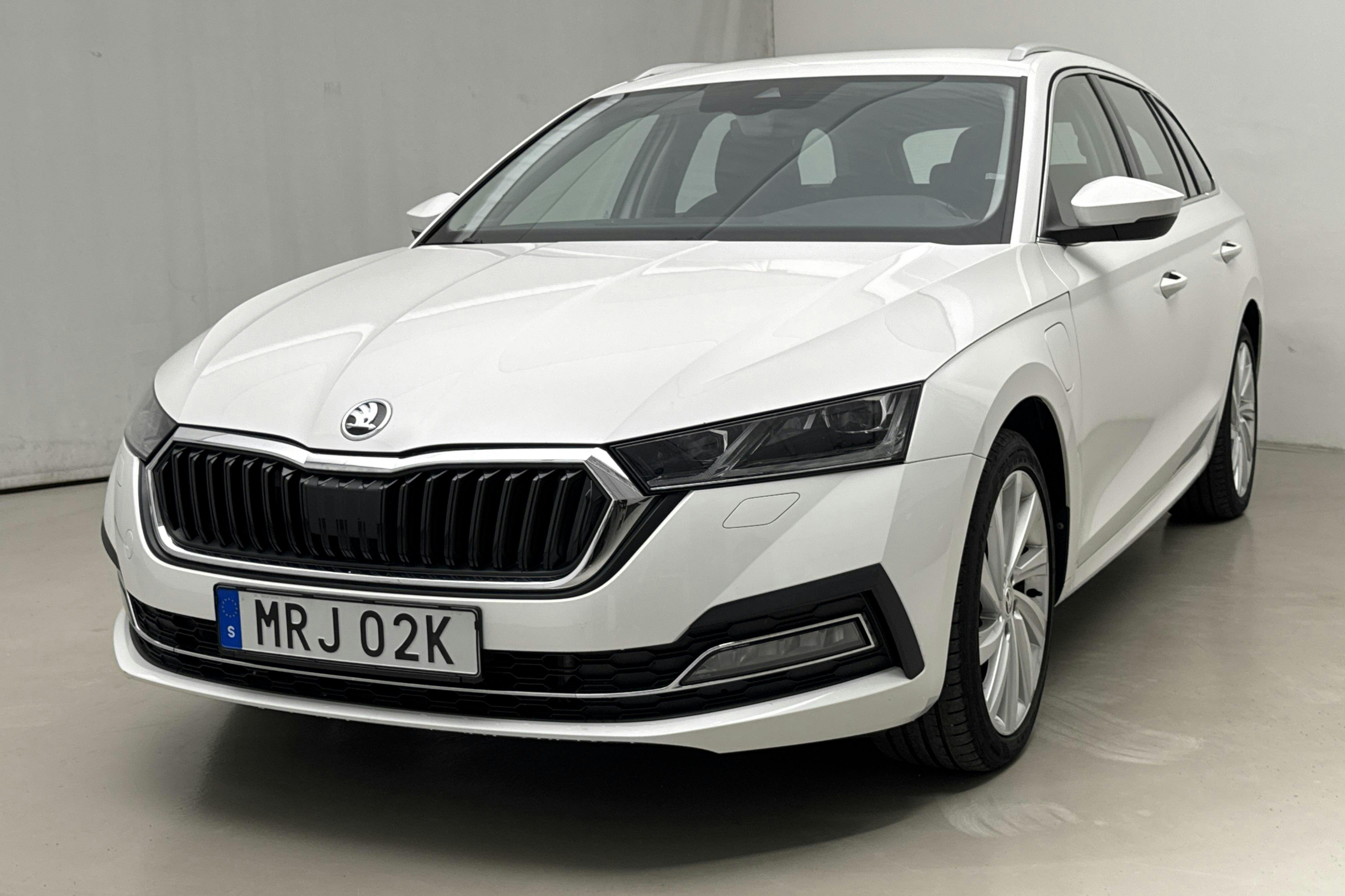 Skoda Octavia 1.4 iV PHEV Combi (204hk) - 61 910 km - Automatic - white - 2021