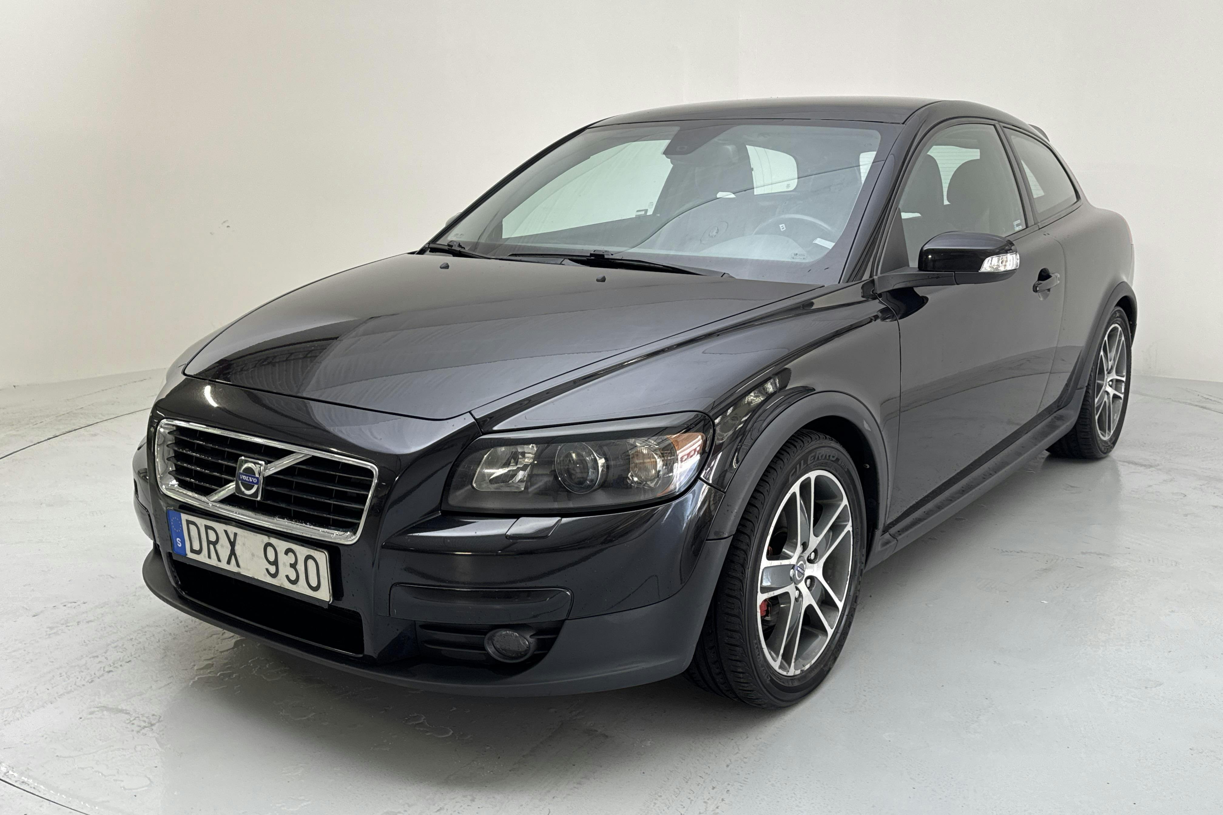 Volvo C30 2.0D (136hk) - 223 080 km - Manual - black - 2008