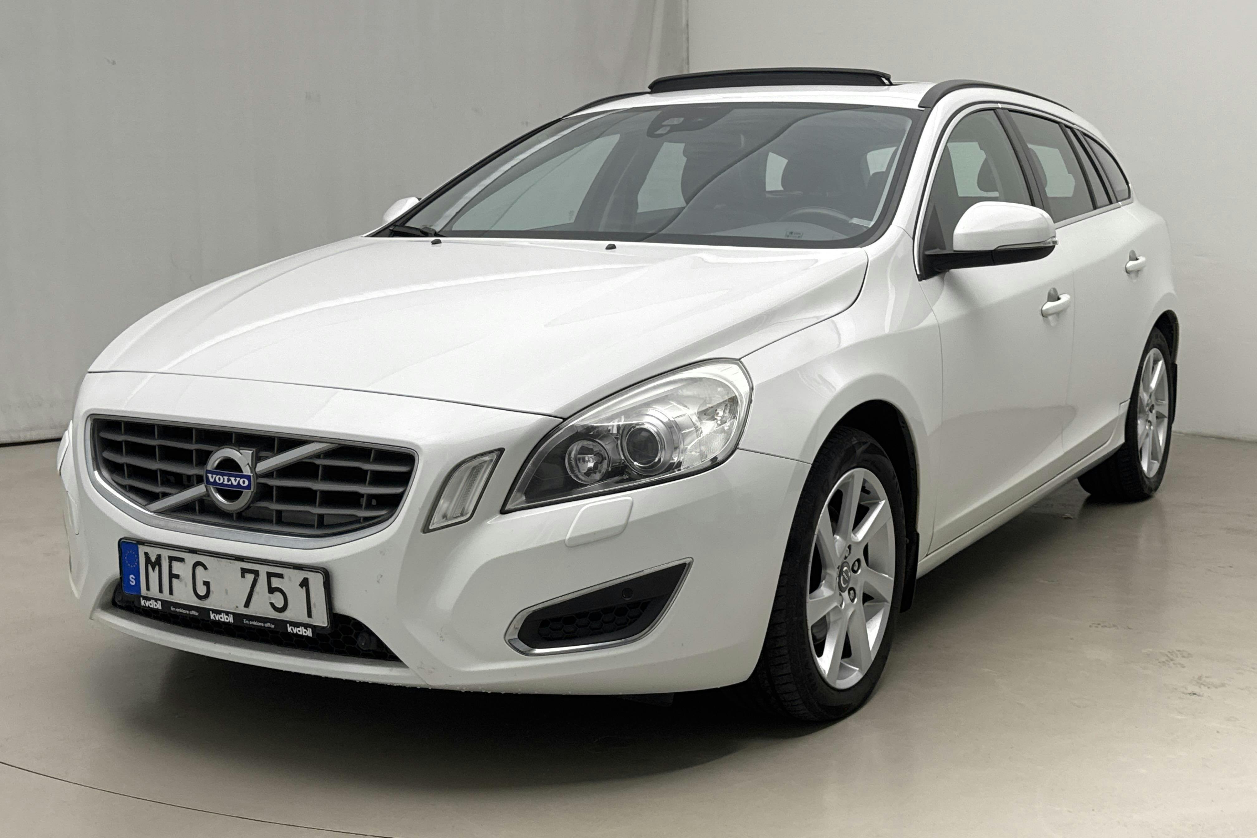 Volvo V60 D3 (163hk) - 20 186 mil - Automat - vit - 2012