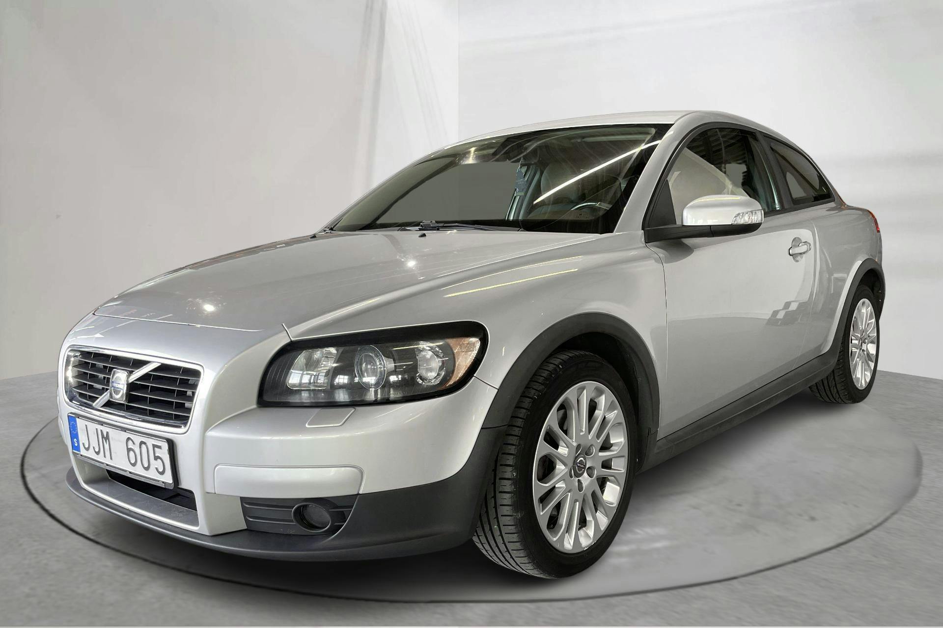 Presentationsfoto 1 av 13: Volvo C30 2.4 (170hk) - 11 829 mil - Manuell - Light Grey - 2007