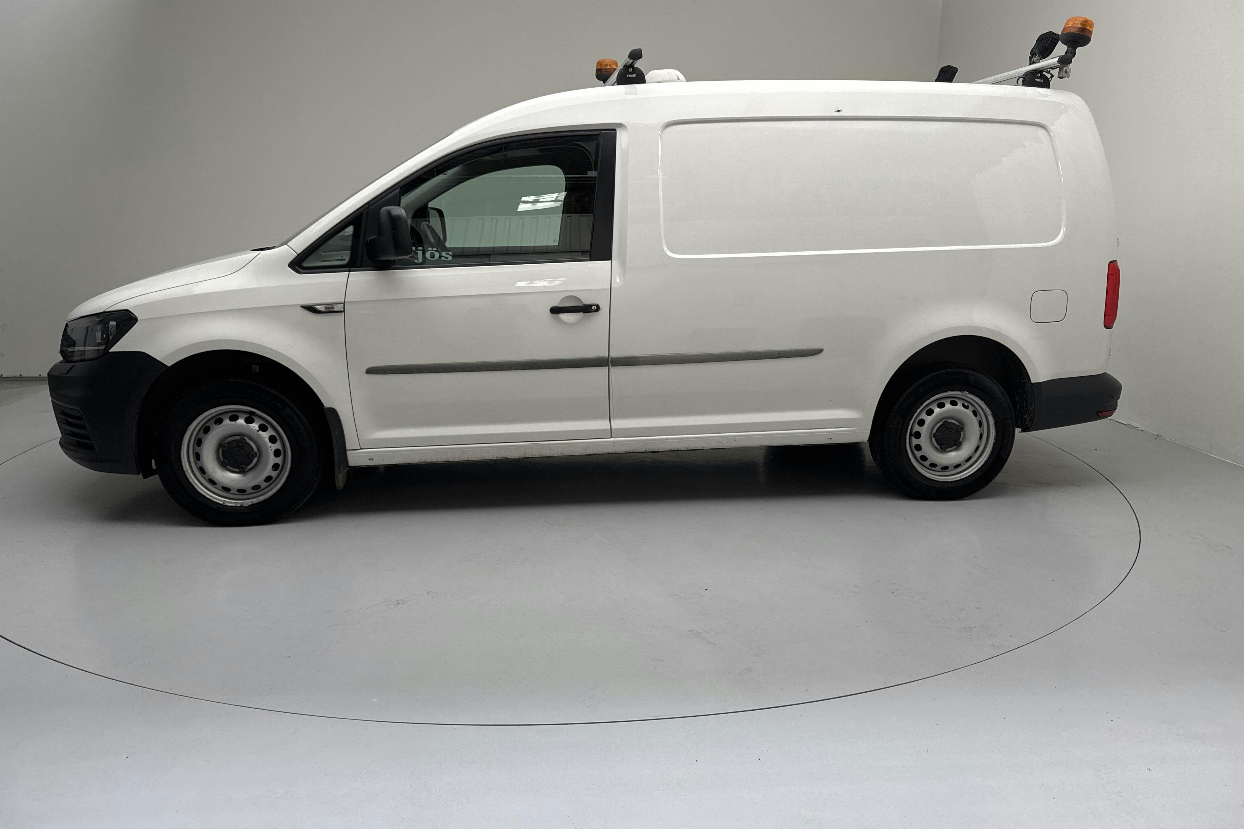 Presentationsfoto 2 av 11: VW Caddy 2.0 TDI Maxi Skåp 4MOTION (122hk) - 10 423 mil - Manuell - vit - 2018
