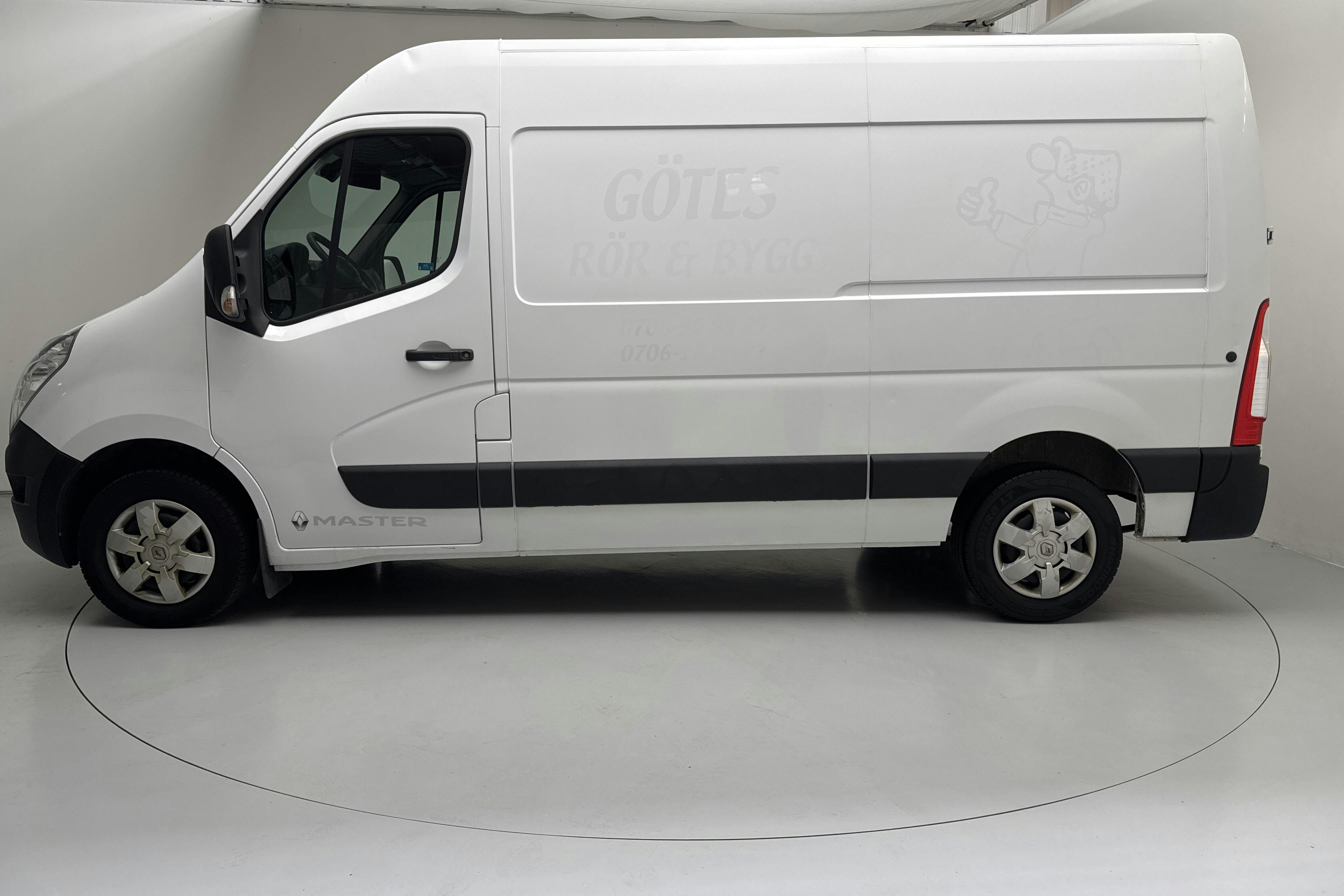 Presentation photo 2 of 12: Renault Master 2.3 dCi FAP 2WD (130hk) - 108 840 km - Manual - white - 2019