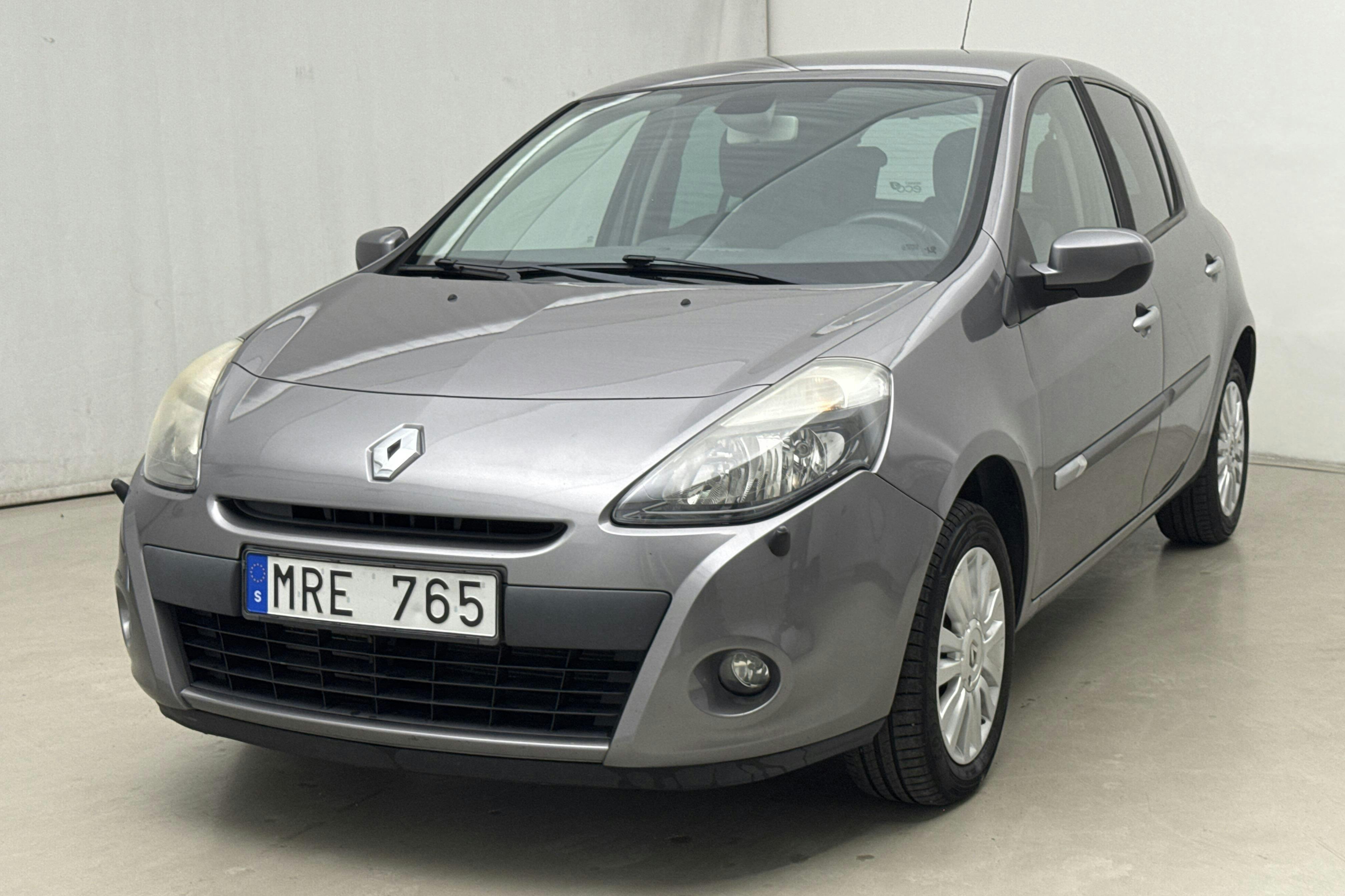 Renault Clio III 1.5 dCi 5dr (88hk) - 84 910 km - Manual - gray - 2011