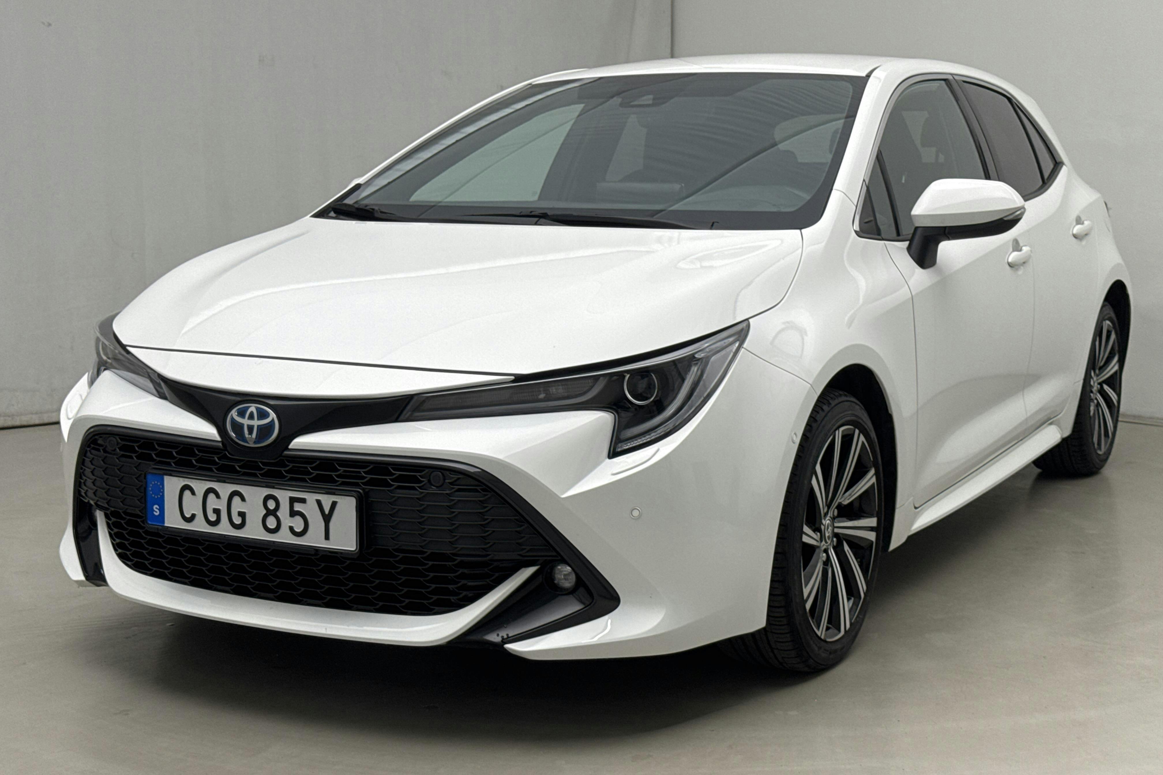 Toyota Corolla 1.8 Hybrid 5dr (122hk) - 27 650 km - Automatic - white - 2022