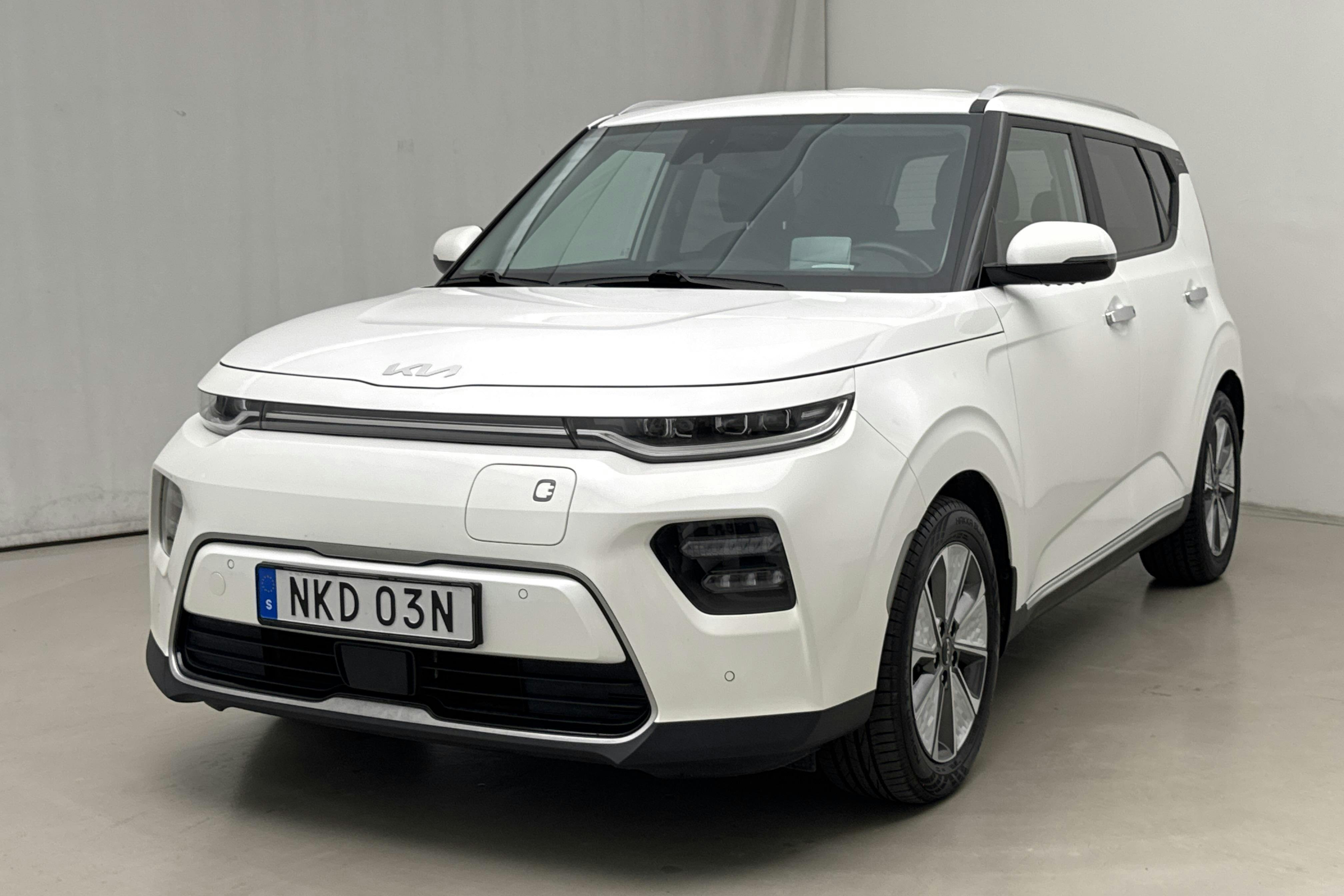 KIA e-Soul Long Range 64 kWh (204hk) - 6 260 mil - Automat - vit - 2022