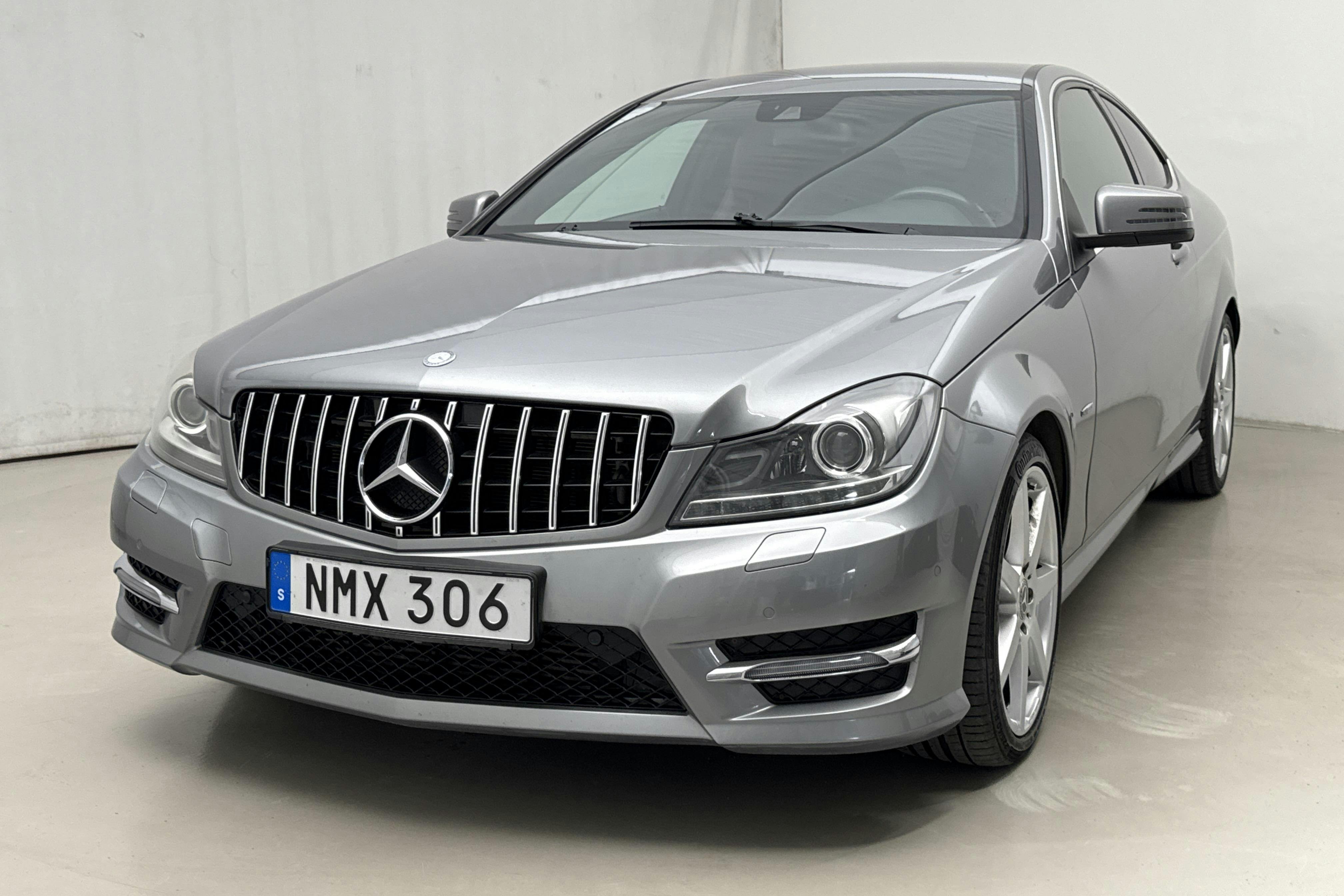 Mercedes C 220 CDI C204 (170hk) - 14 984 mil - Automat - silver - 2011