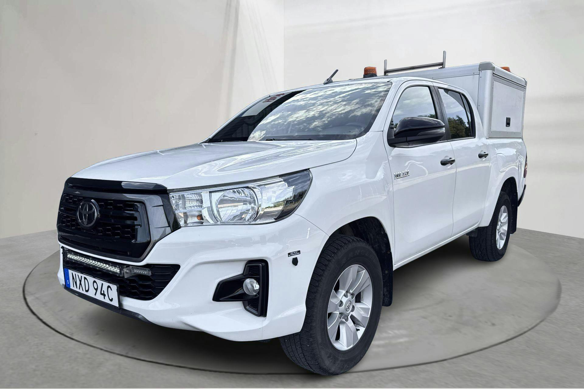 Toyota Hilux 2.4 D 4WD (150hk) - 153 690 km - Automatyczna - biały - 2020