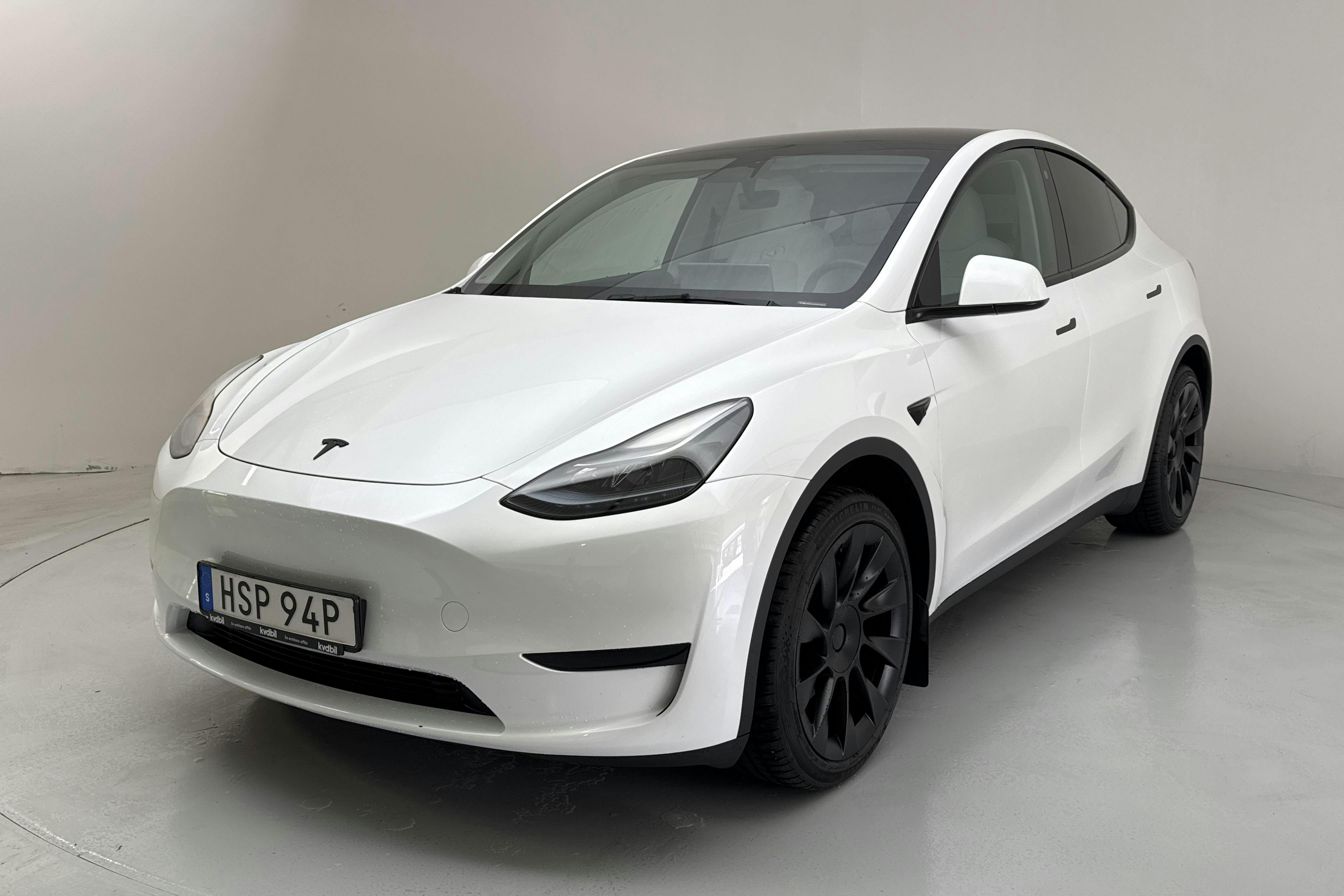 Tesla Model Y RWD - 2 851 mil - Automat - vit - 2023