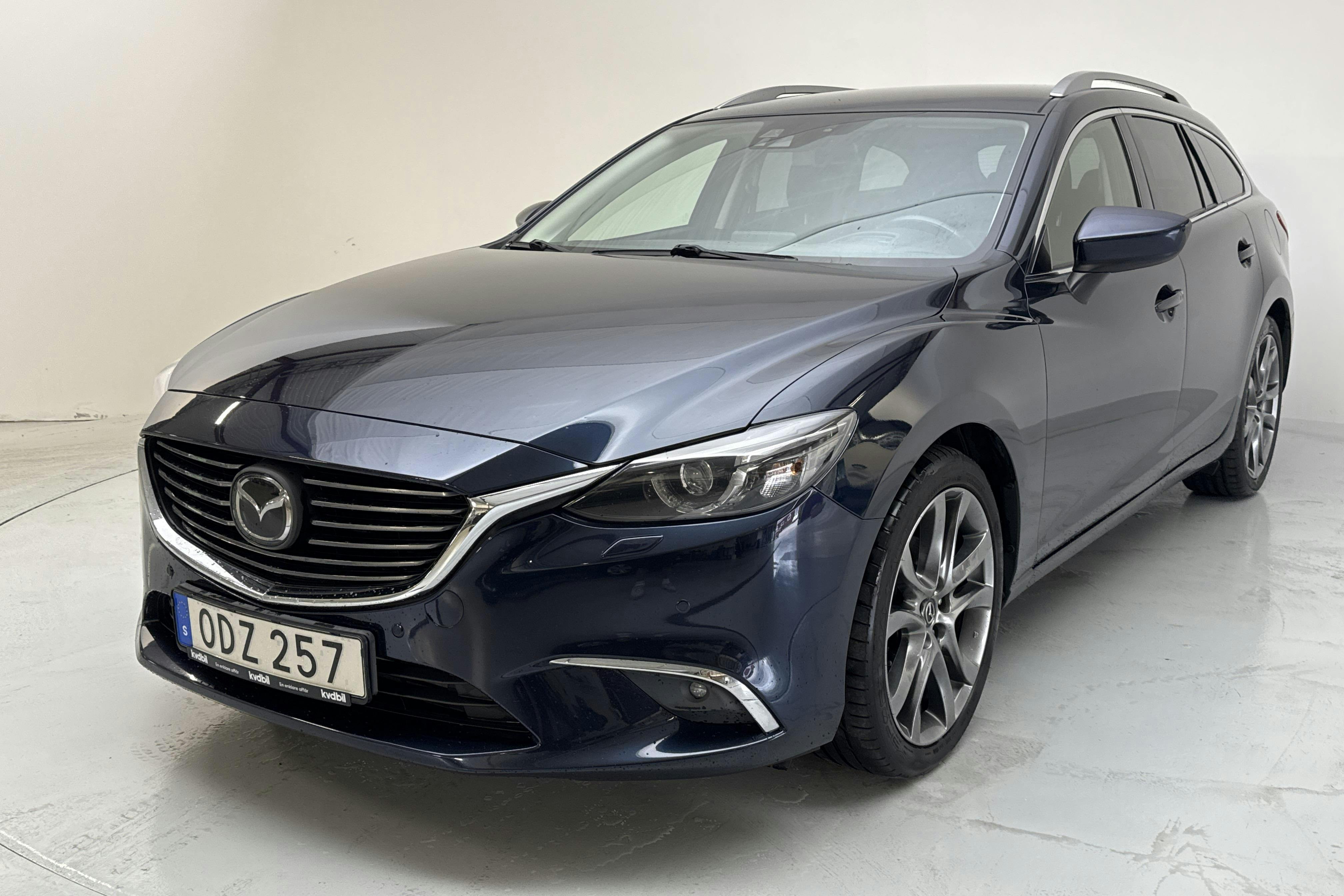 Presentation photo 1 of 14: Mazda 6 2.2 DE Kombi AWD (175hk) - 110 440 km - Automatic - blue - 2016