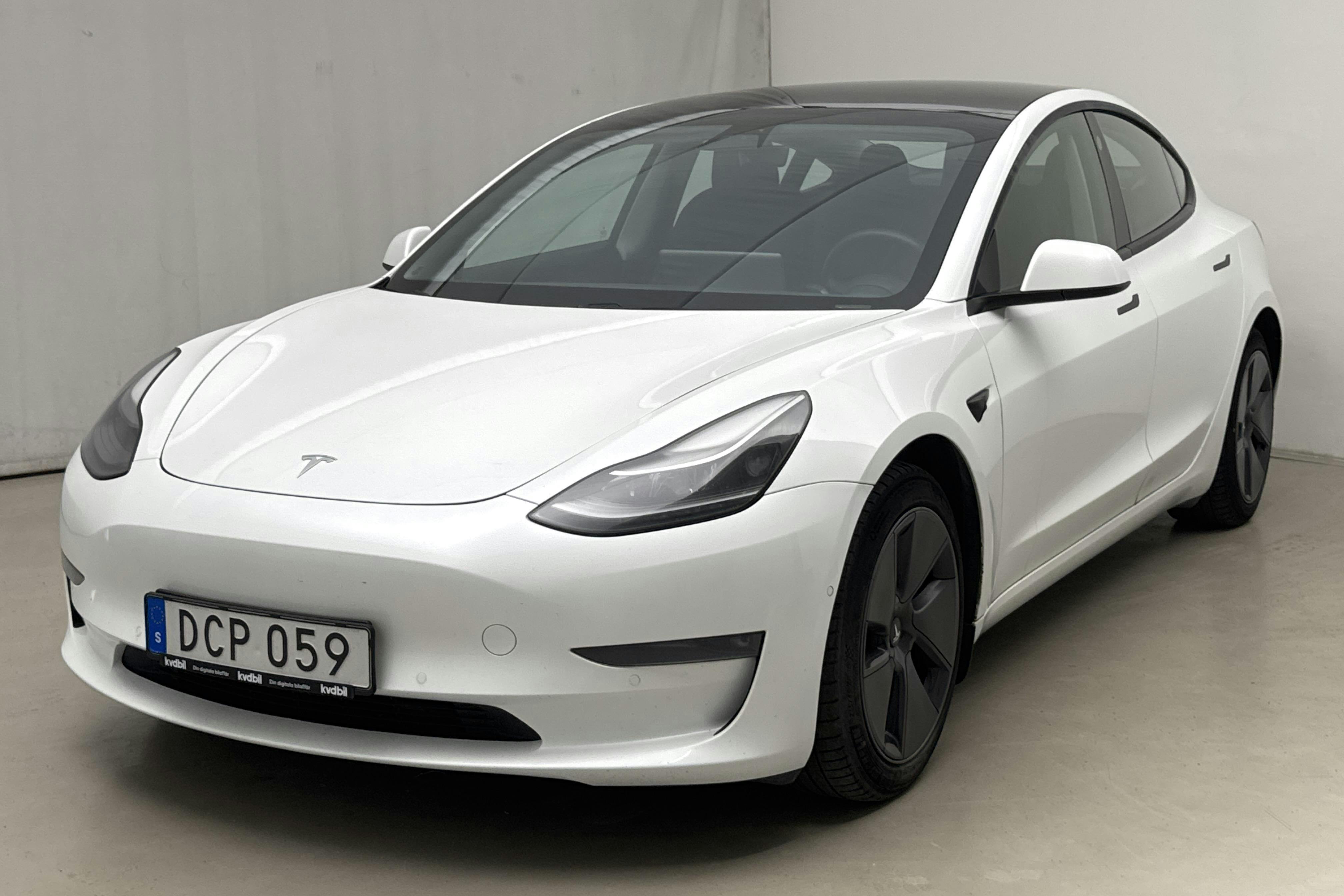 Tesla Model 3 Long Range Dual Motor AWD - 15 872 mil - Automat - vit - 2021