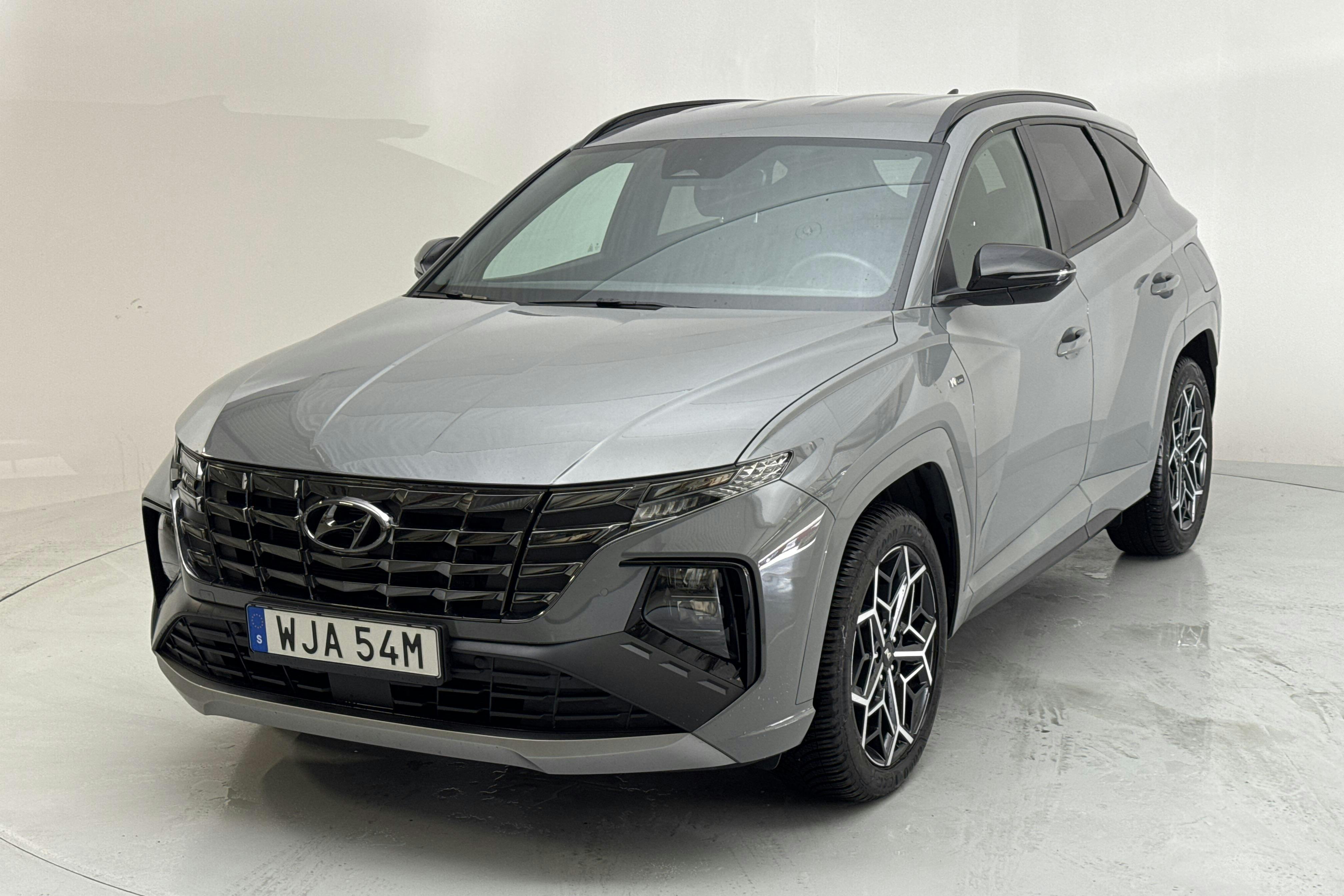 Hyundai Tucson 1.6 GDI Hybrid 4WD (230hk) - 2 359 mil - Automat - Light Grey - 2022